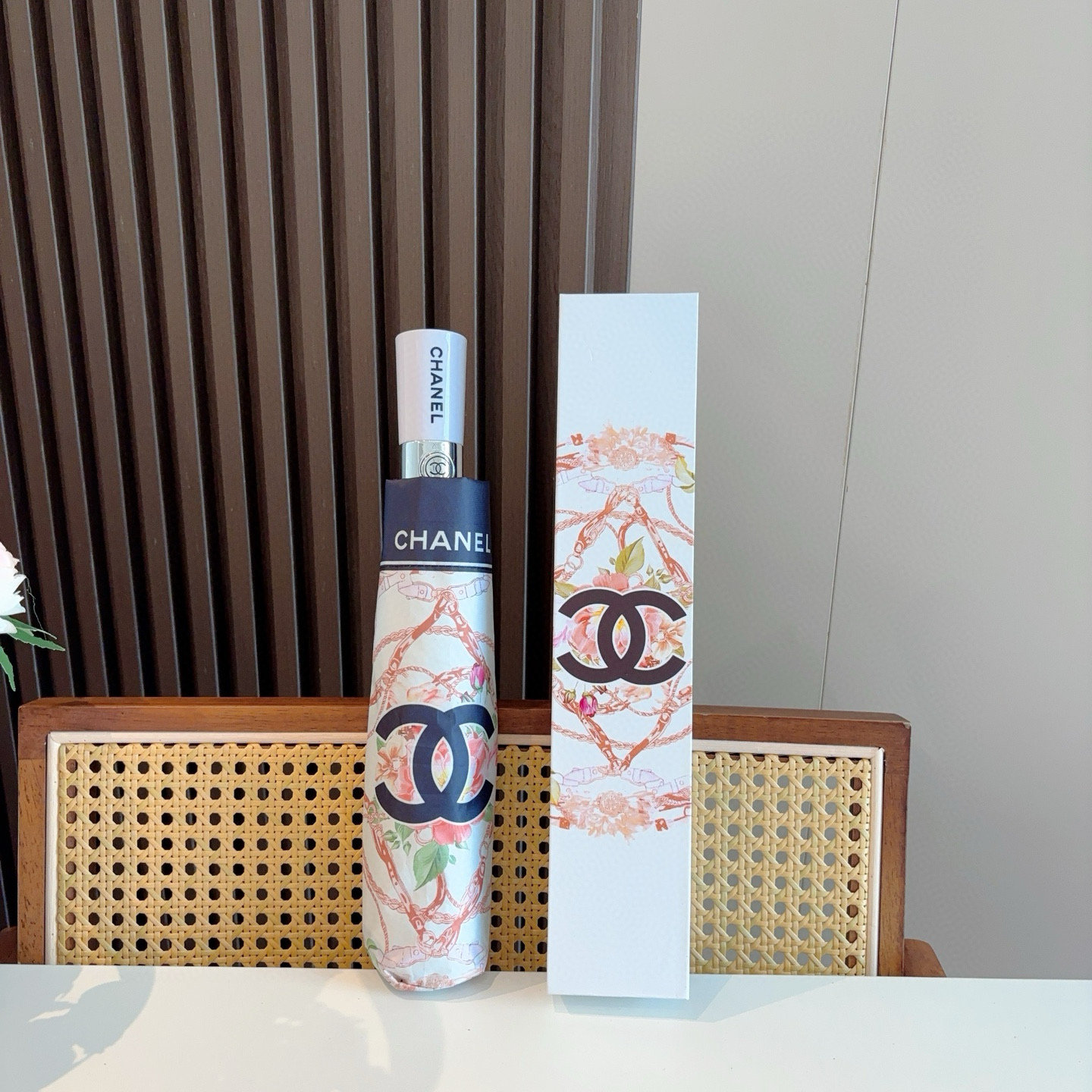 CHANEL（香奈儿）三折自动折叠晴雨伞 选用台湾进口UV防紫外线伞布 原单代工级品质 