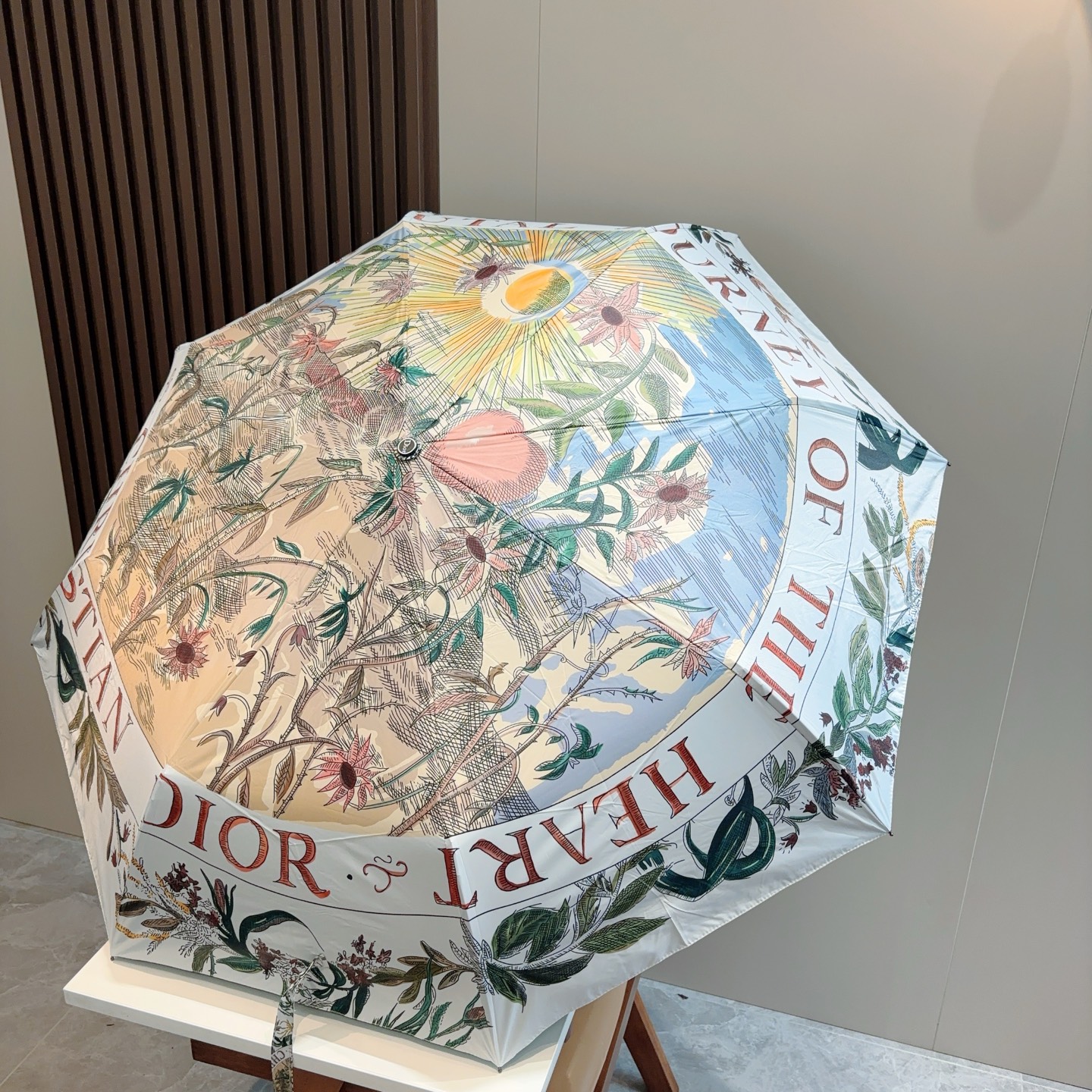  DIOR（迪奥）三折自动折叠晴雨伞  时尚原单代工品质 细节精致 看得见的品质 打破一成不变 色泽纯正