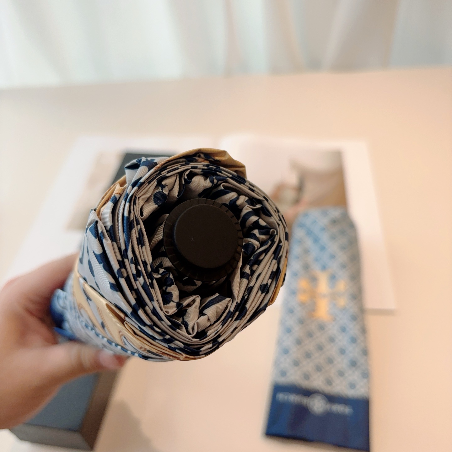  Tory Burch（托里伯奇）三折全自动开收黑胶遮阳防晒 UV晴雨伞 缩骨遮雨伞玫瑰玫瑰独家首发！给