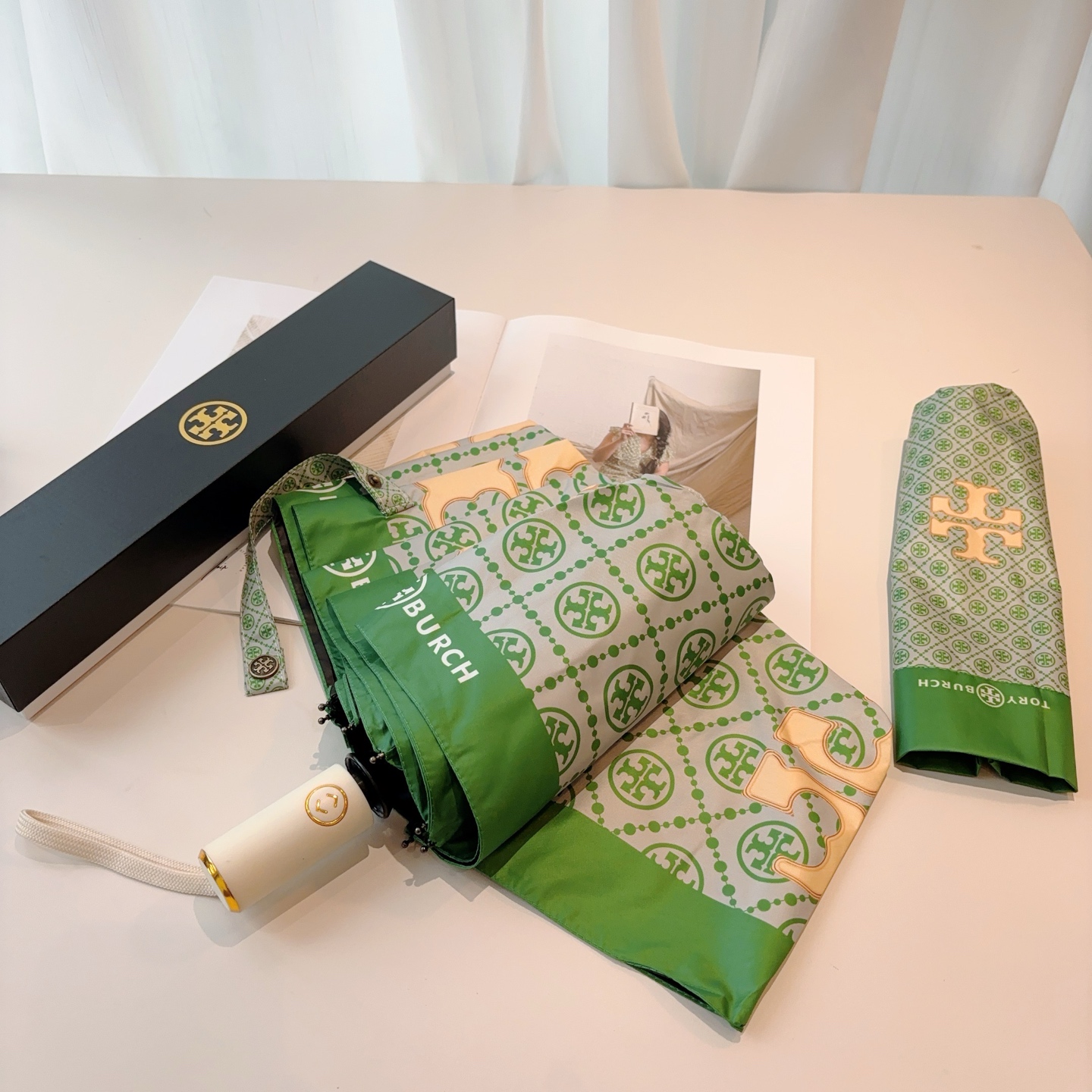 Tory Burch（托里伯奇）三折全自动开收黑胶遮阳防晒 UV晴雨伞 缩骨遮雨伞玫瑰玫瑰独家首发！给