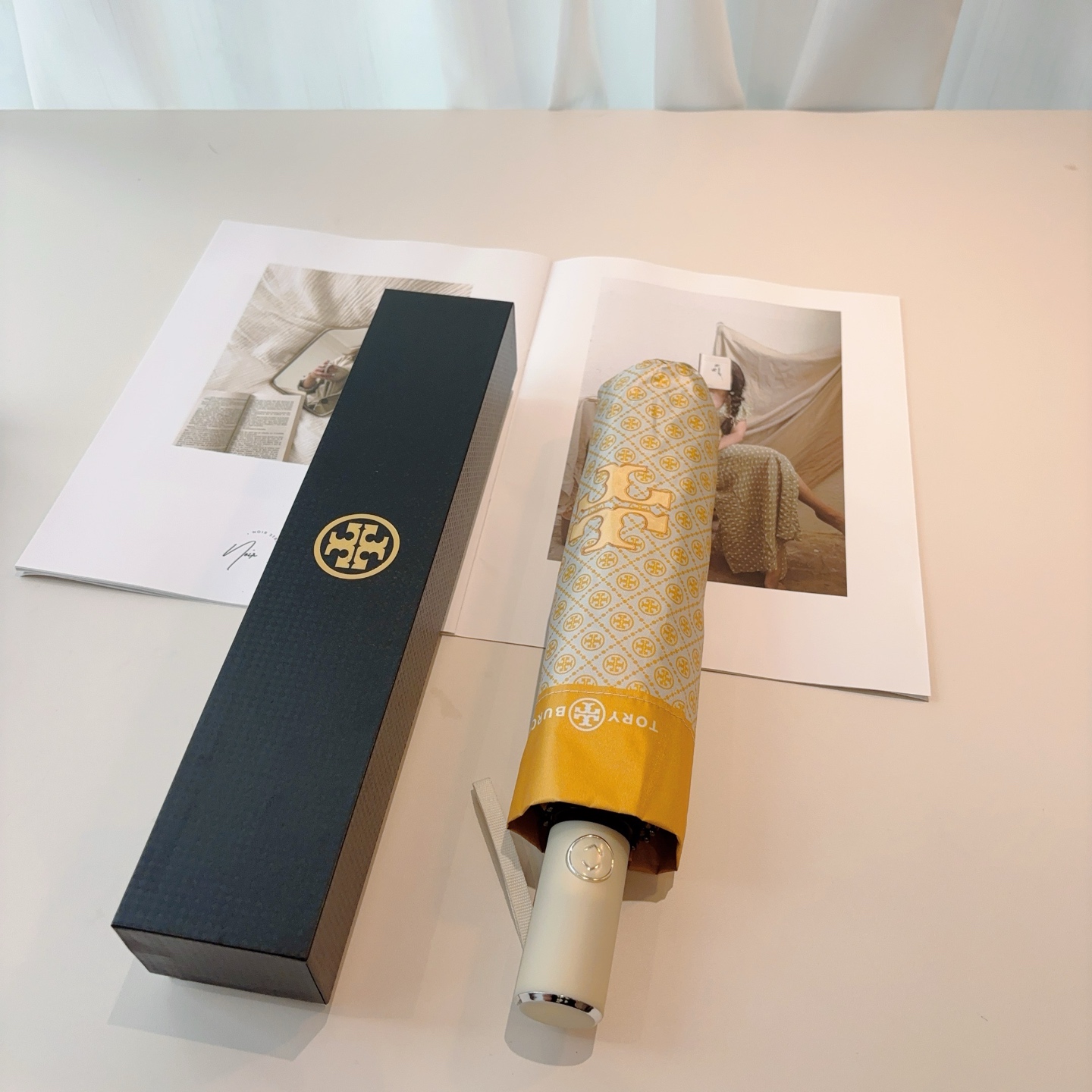  Tory Burch（托里伯奇）三折全自动开收黑胶遮阳防晒 UV晴雨伞 缩骨遮雨伞玫瑰玫瑰独家首发！给