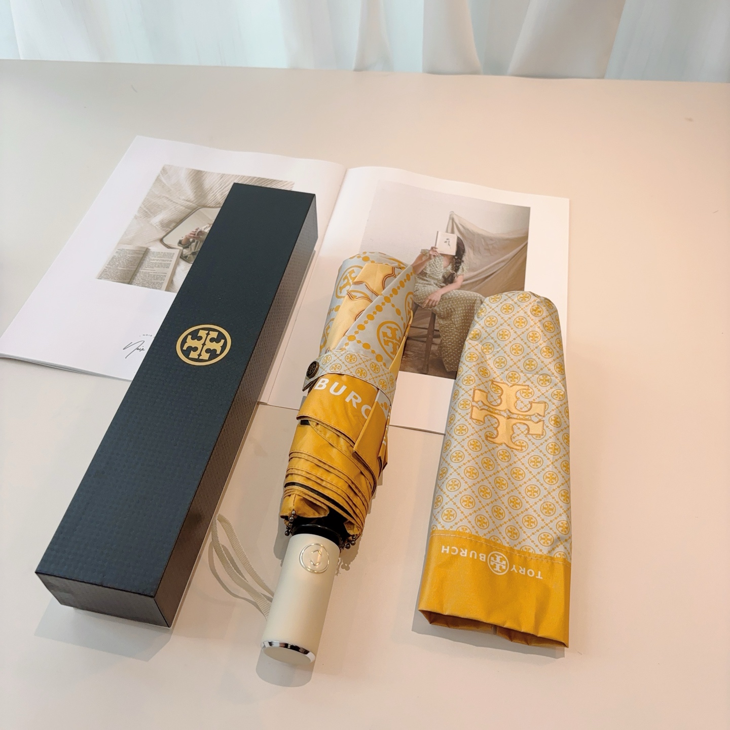  Tory Burch（托里伯奇）三折全自动开收黑胶遮阳防晒 UV晴雨伞 缩骨遮雨伞玫瑰玫瑰独家首发！给