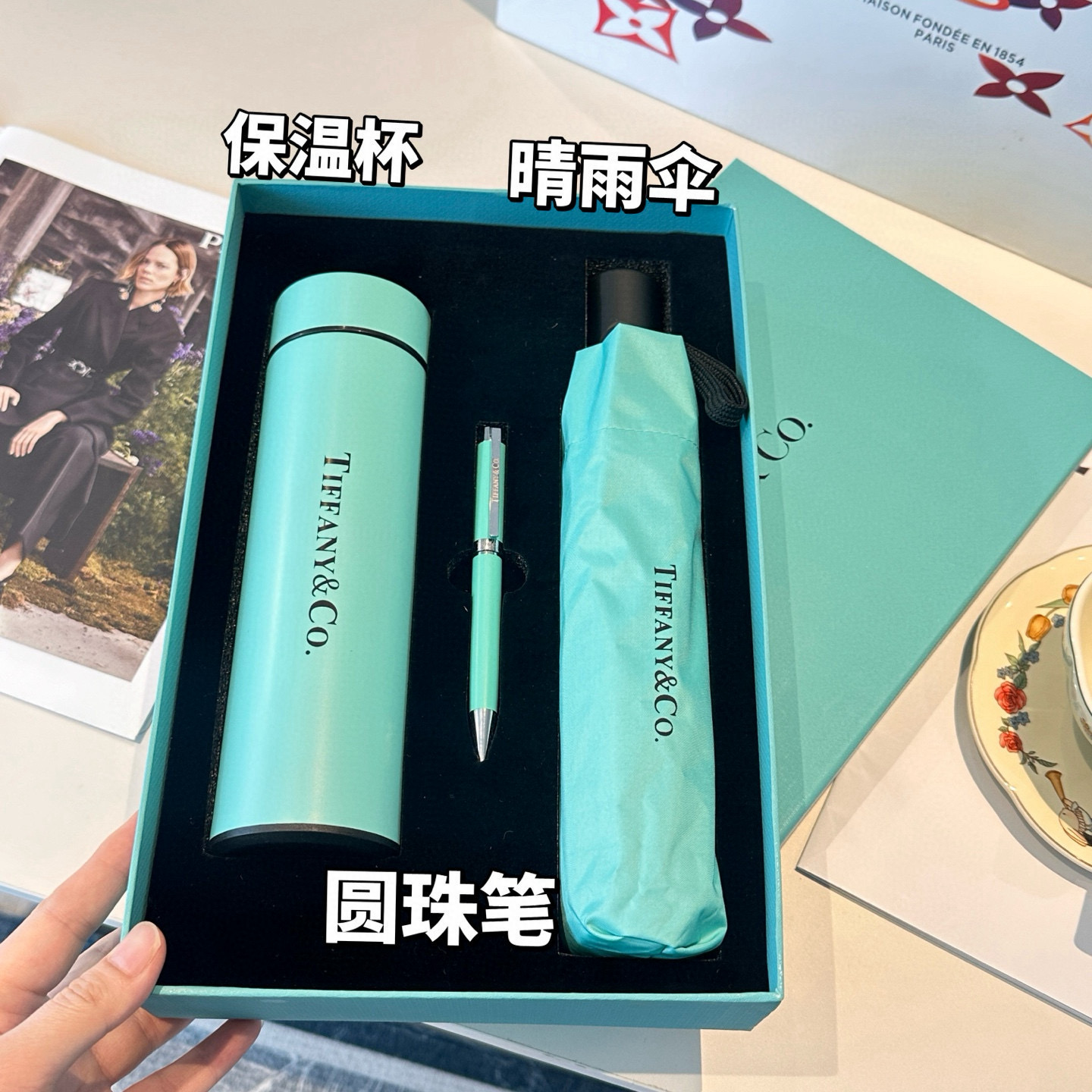  Tiffany蒂芙尼 套装3件套 智能显温保温杯 ➕铜杆手工打造签字笔 ➕超强抗风8骨晴雨伞 高级实用