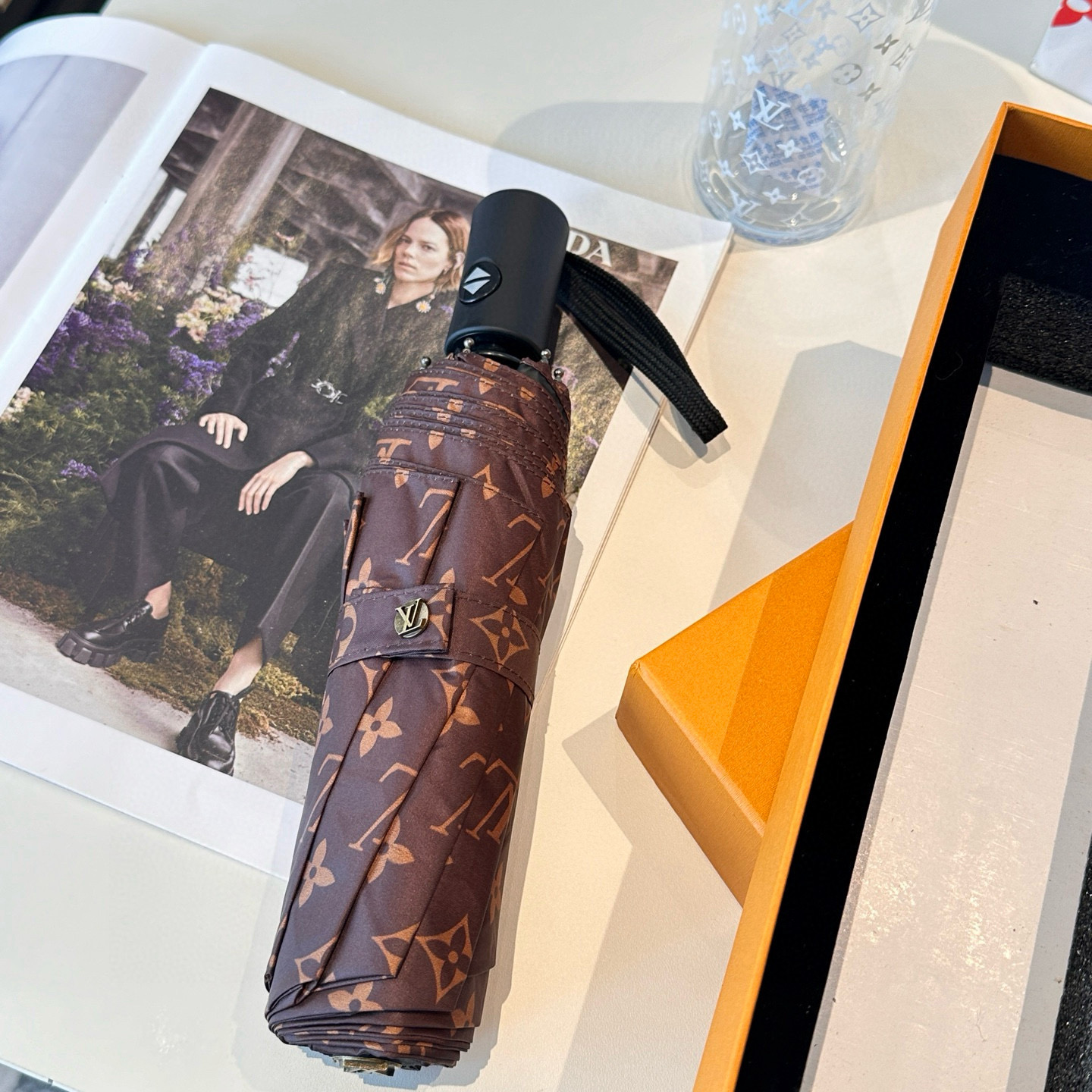  LOUIS VUITTON 路易威登 套装3件套 玻璃杯 ➕圆珠笔➕超强抗风8骨晴雨伞 高级实用的小礼