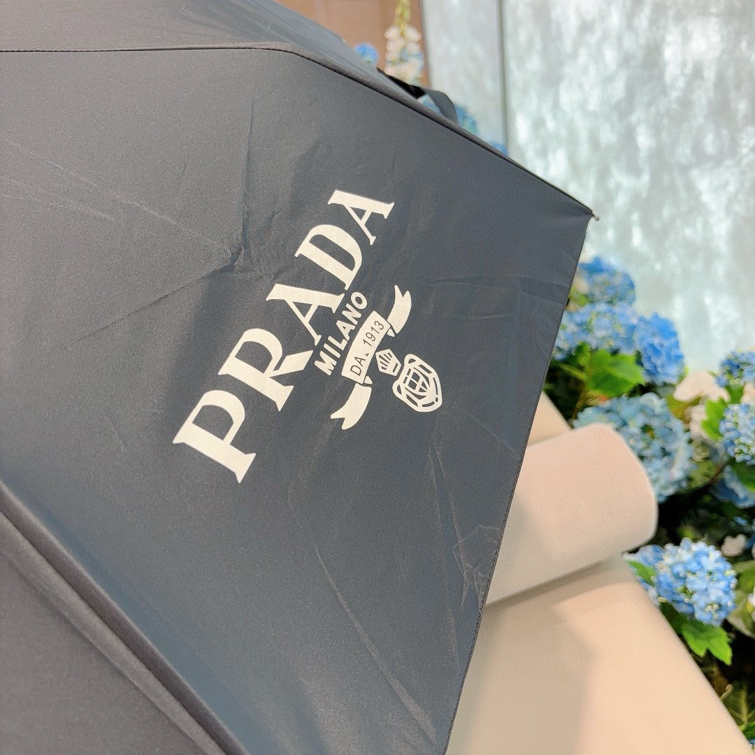   PRADA（普拉达）素色系列 奢华时尚单品 原单代工级品质 选用铝合金+玻纤 抗风雨性能佳 一键自动