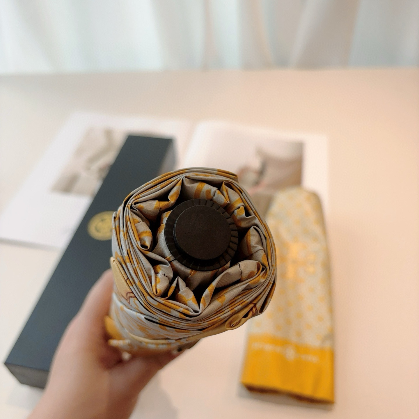  Tory Burch（托里伯奇）三折全自动开收黑胶遮阳防晒 UV晴雨伞 缩骨遮雨伞玫瑰玫瑰独家首发！给