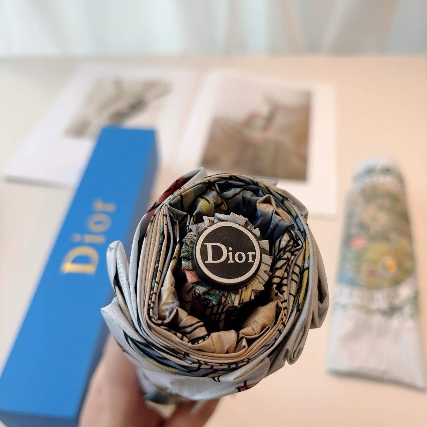  DIOR（迪奥）三折自动折叠晴雨伞  时尚原单代工品质 细节精致 看得见的品质 打破一成不变 色泽纯正