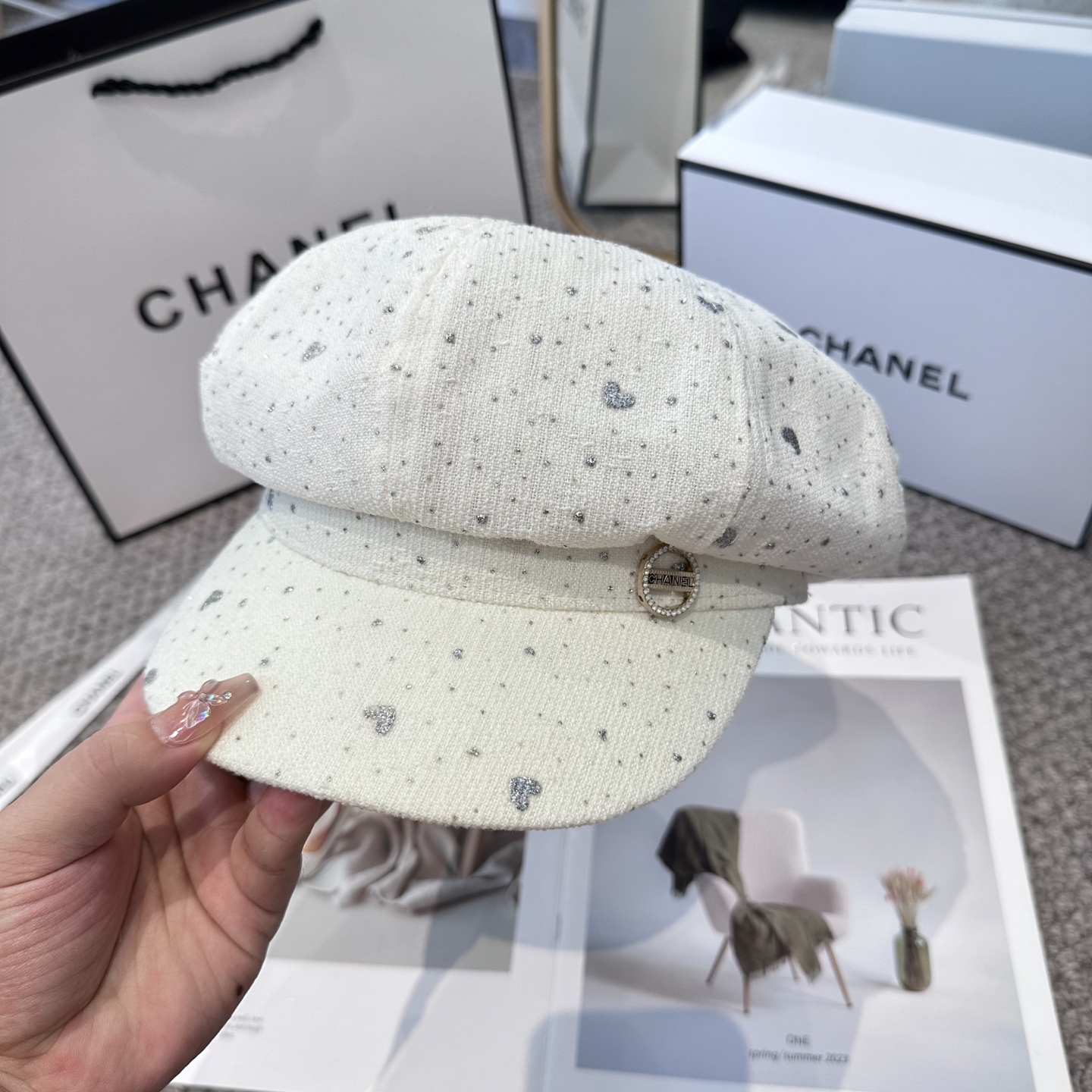  CHANEL 香奈儿 新款八角帽 ，高版本原单品质 简约经典logo，质感超级赞👍，精致大牌范，女神必