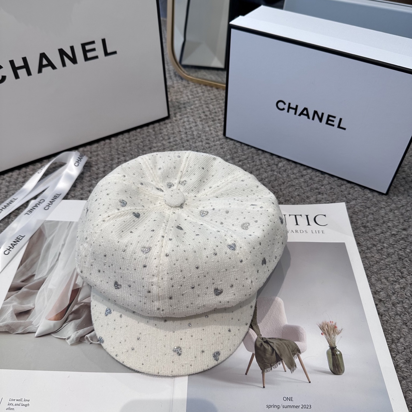  CHANEL 香奈儿 新款八角帽 ，高版本原单品质 简约经典logo，质感超级赞👍，精致大牌范，女神必