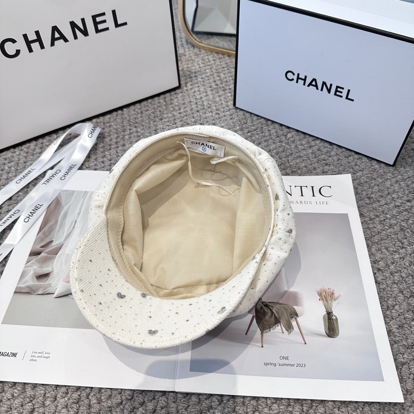  CHANEL 香奈儿 新款八角帽 ，高版本原单品质 简约经典logo，质感超级赞👍，精致大牌范，女神必