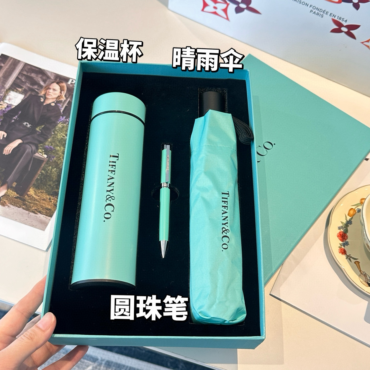  Tiffany蒂芙尼 套装3件套 智能显温保温杯 ➕铜杆手工打造签字笔 ➕超强抗风8骨晴雨伞 高级实用
