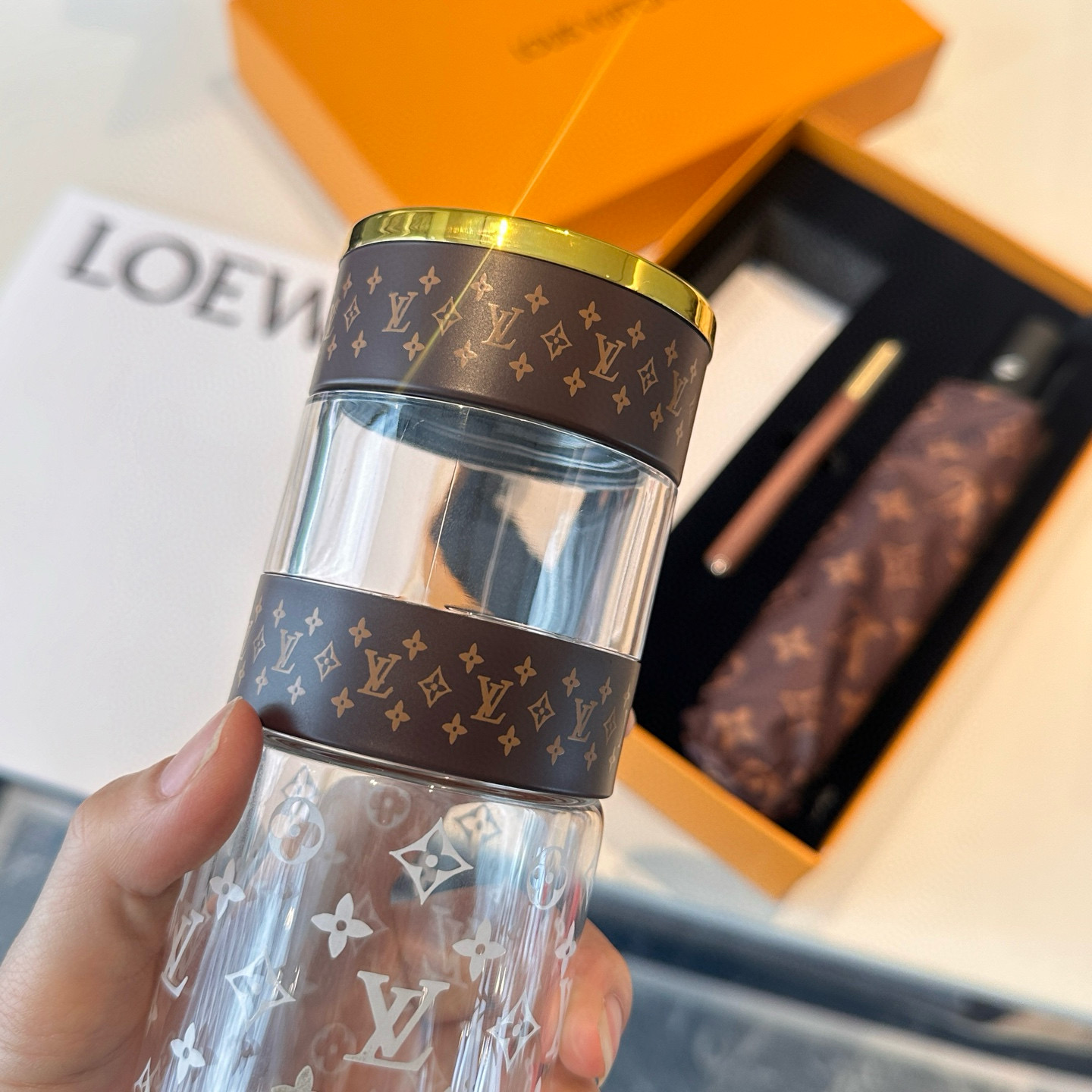  LOUIS VUITTON 路易威登 套装3件套 玻璃杯 ➕圆珠笔➕超强抗风8骨晴雨伞 高级实用的小礼
