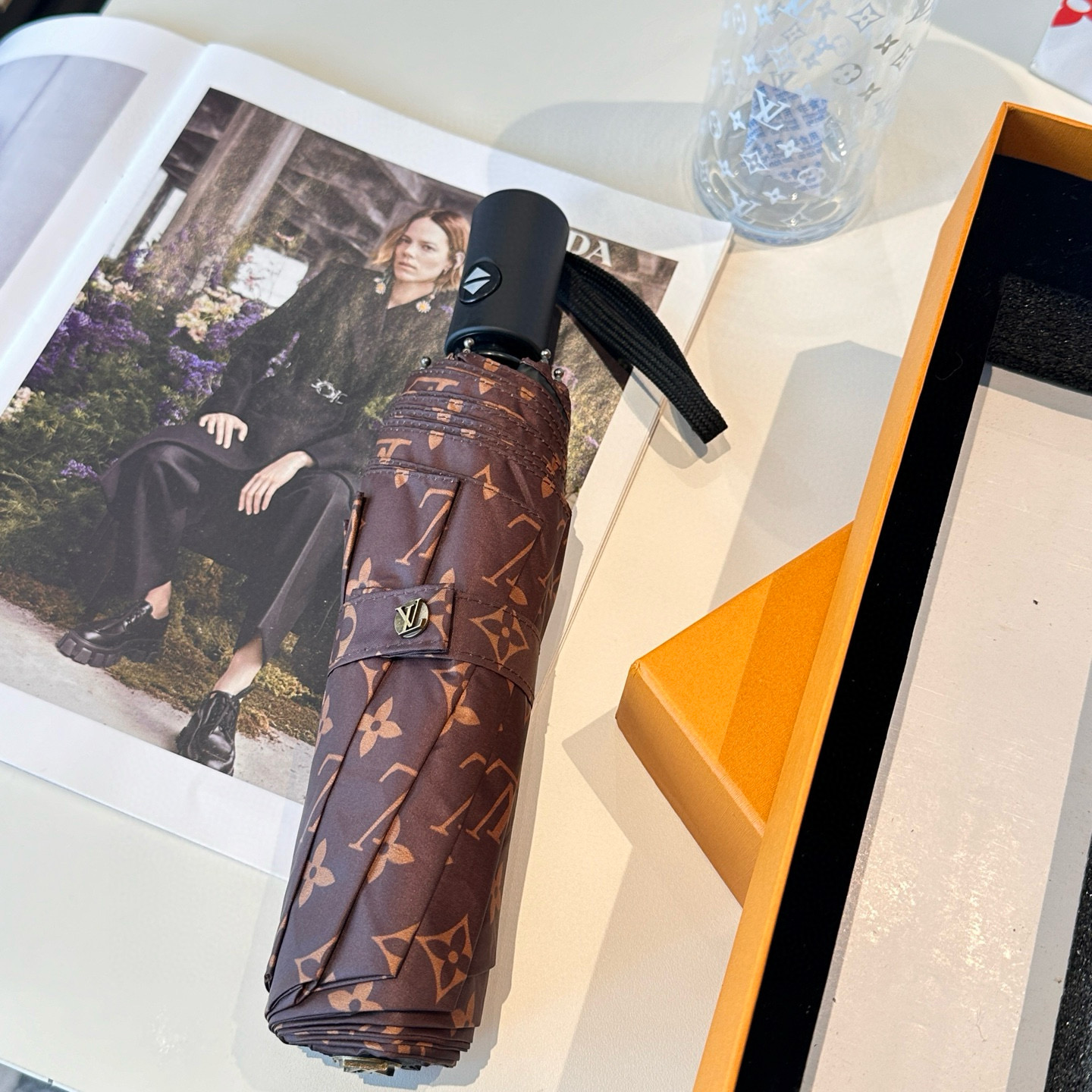  LOUIS VUITTON 路易威登 套装3件套 玻璃杯 ➕圆珠笔➕超强抗风8骨晴雨伞 高级实用的小礼
