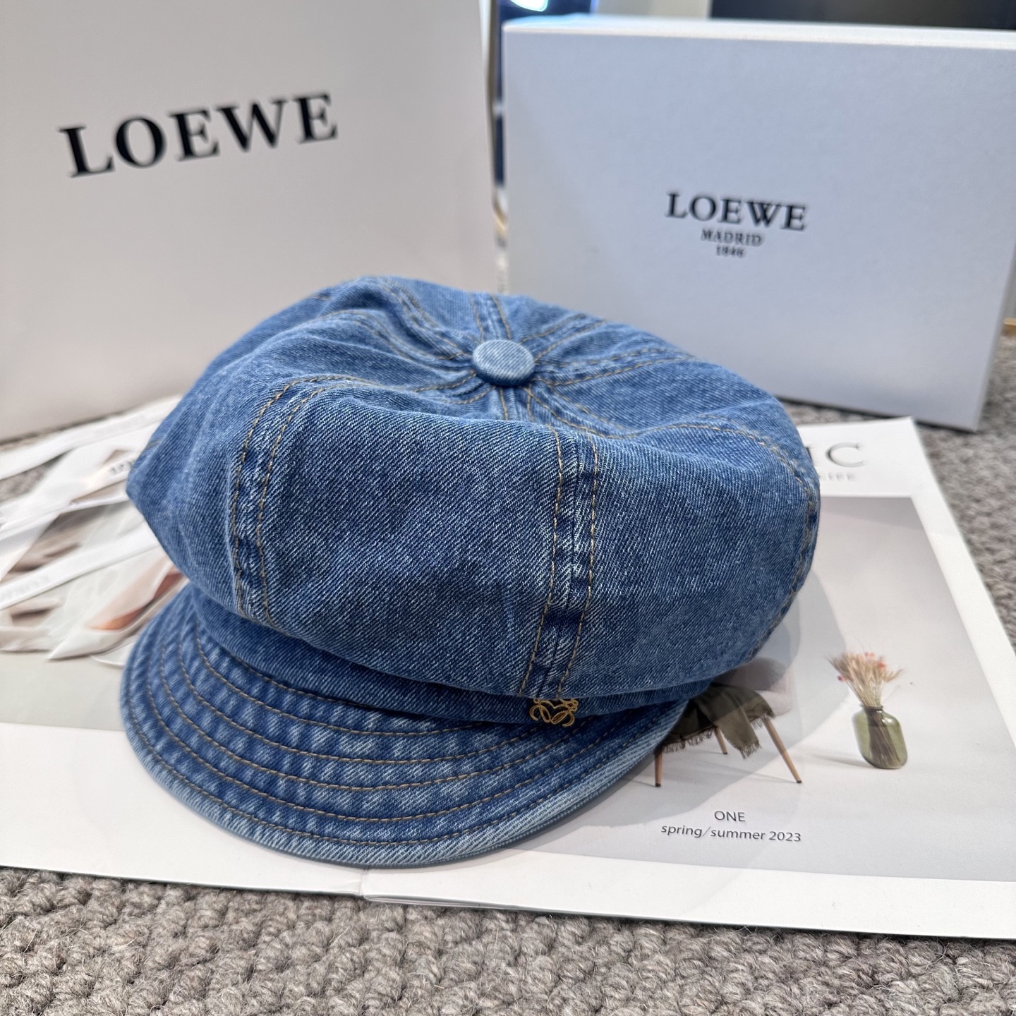  Loewe罗意威 新款复古水洗牛仔八角帽 ，高版本原单品质 简约经典logo，质感超级赞👍，精致大牌范