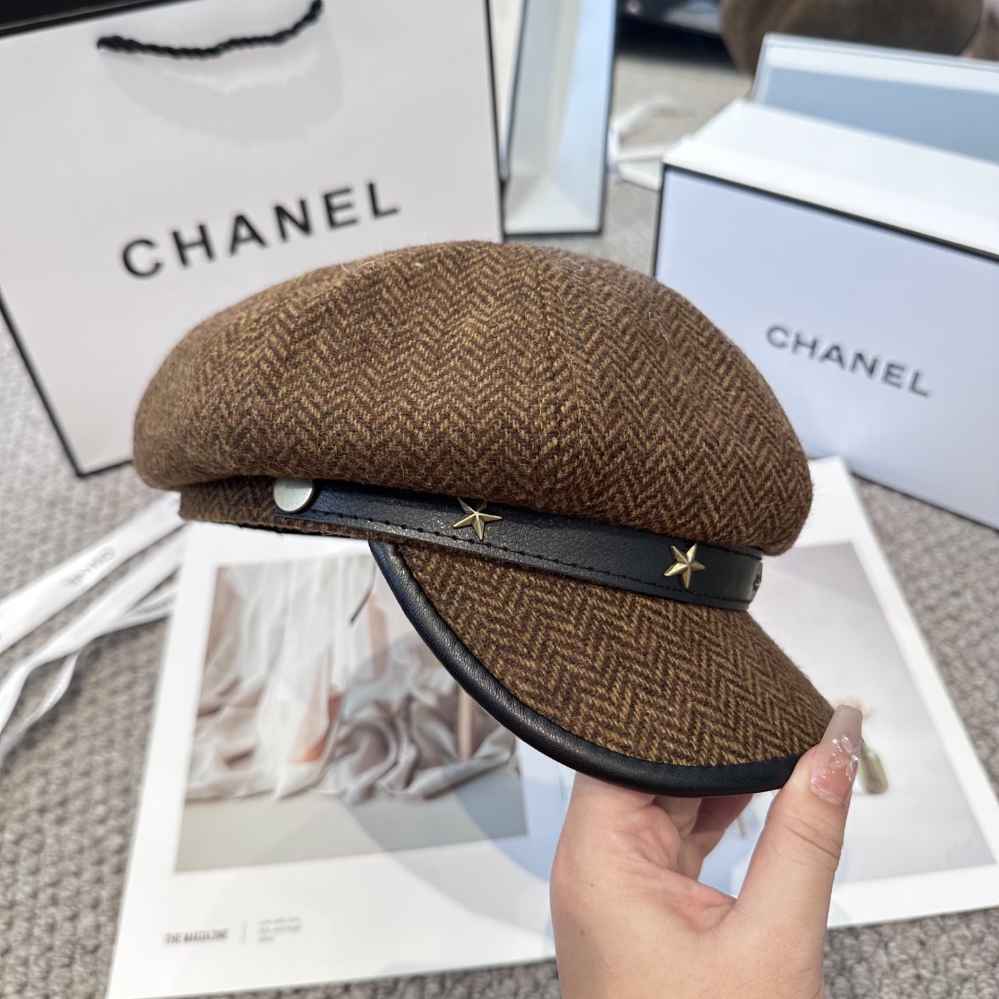 CHANEL 香奈儿 新款铆钉五角星⭐️八角帽 ，高版本原单品质 简约经典logo，质感超级赞👍，精致大