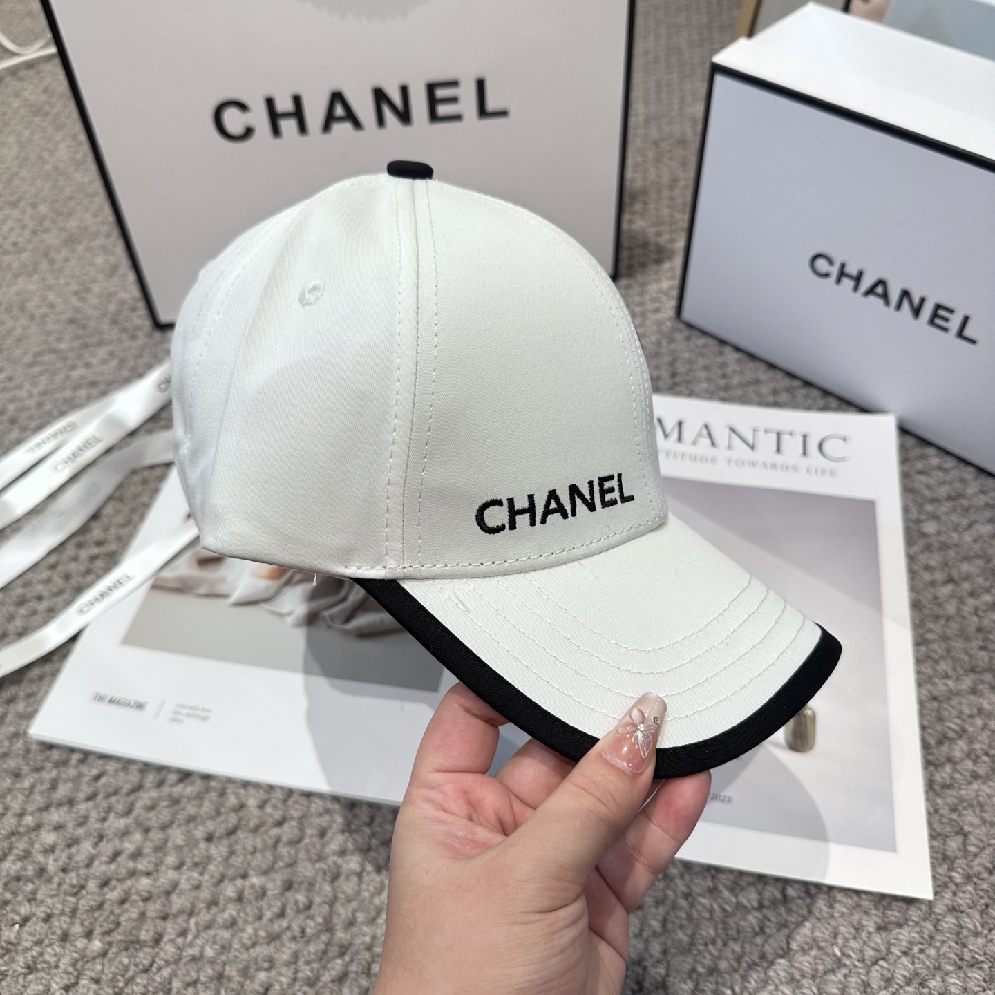   CHANEL香奈儿 新款简约刺绣logo棒球帽，新款出货，大牌款超好搭配，赶紧入手！4色