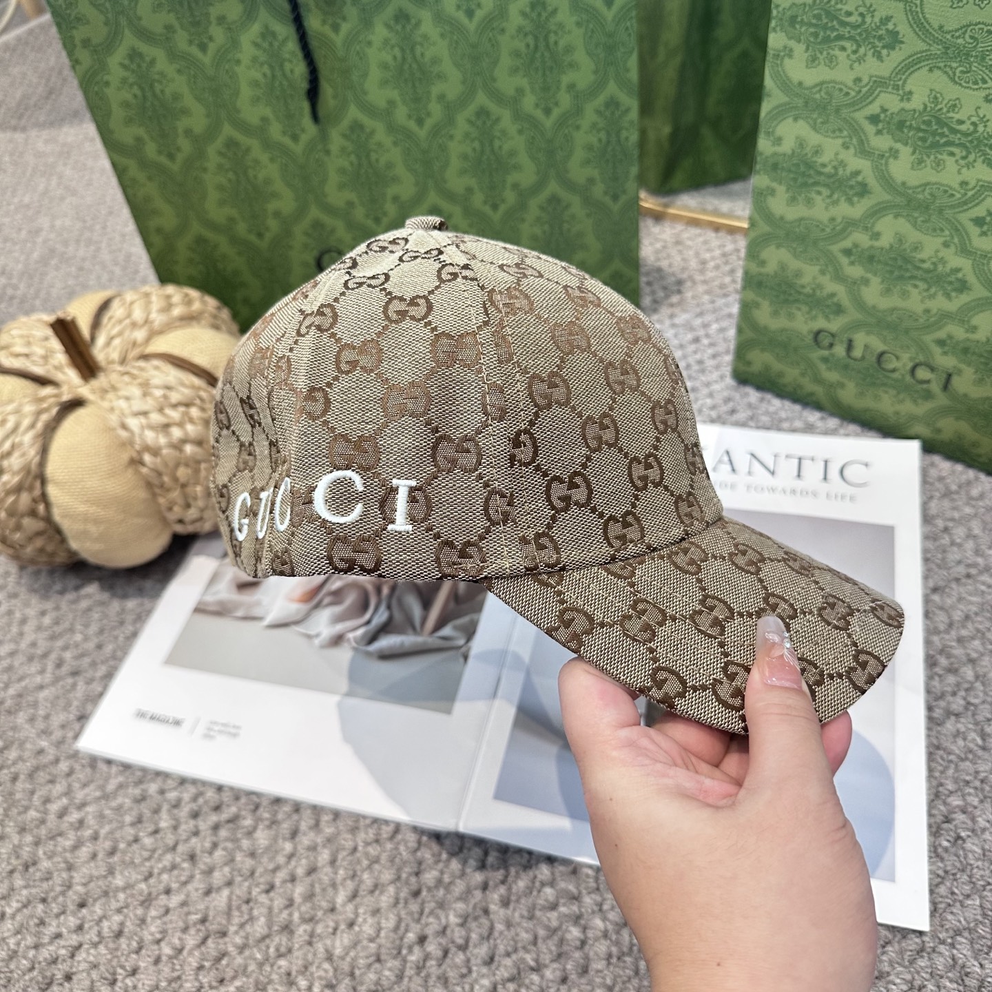  GUCCI古奇棒球帽2025新款gg提花 工艺非常精美 高档大气上档次！低调奢华，方便携带！
