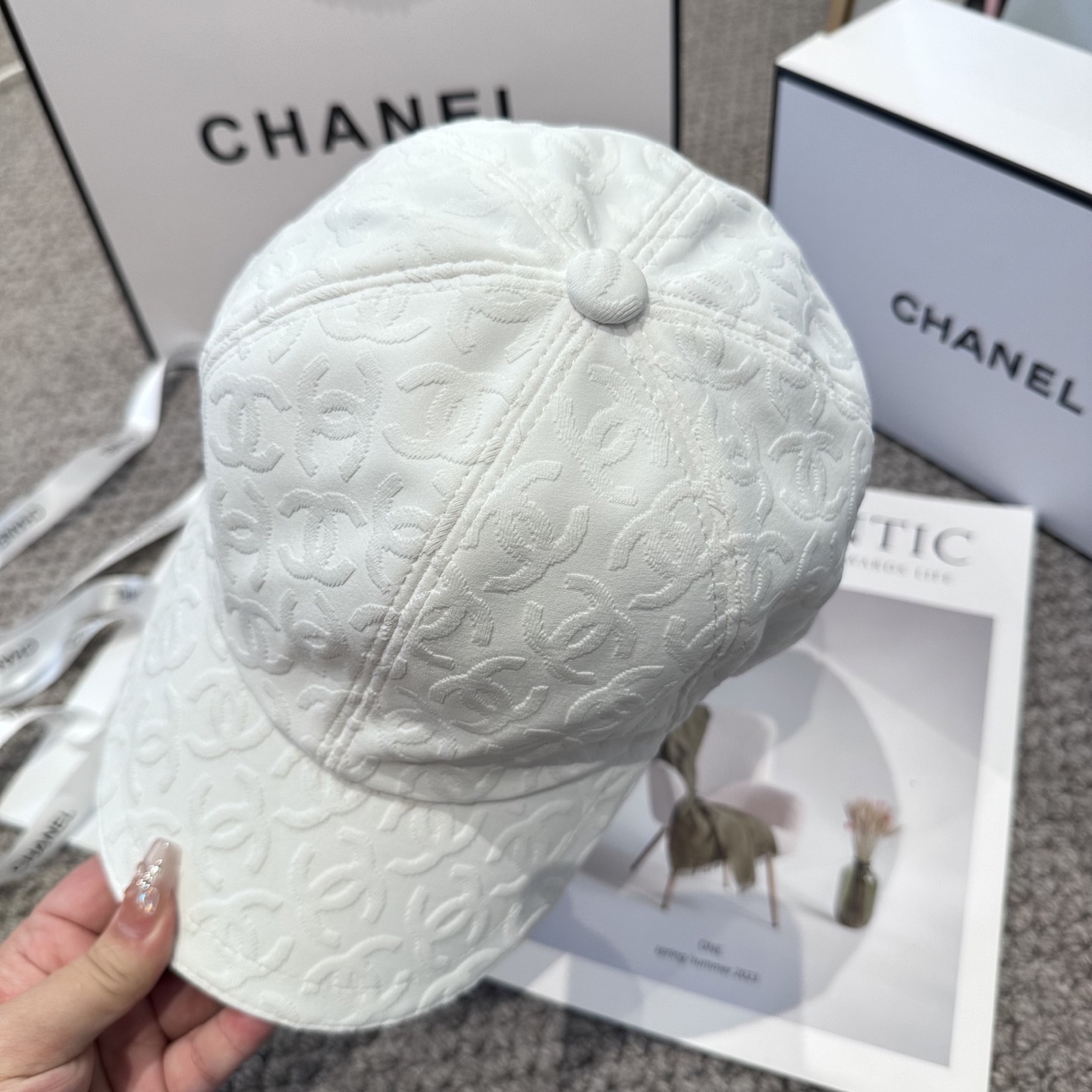 【CHANEL香奈儿】新款高级感唯美纹路小香风鸭舌帽 ，遮阳又超好搭配，出街单品 高货版本原单品质👄
