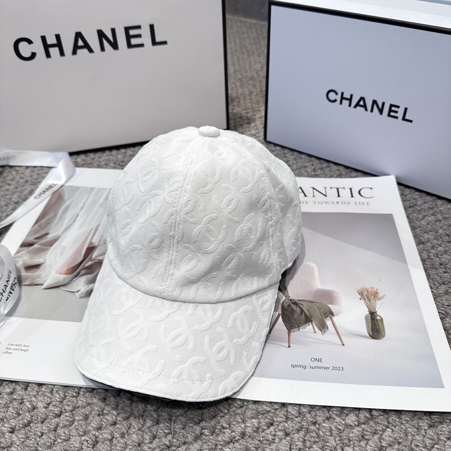 【CHANEL香奈儿】新款高级感唯美纹路小香风鸭舌帽 ，遮阳又超好搭配，出街单品 高货版本原单品质👄