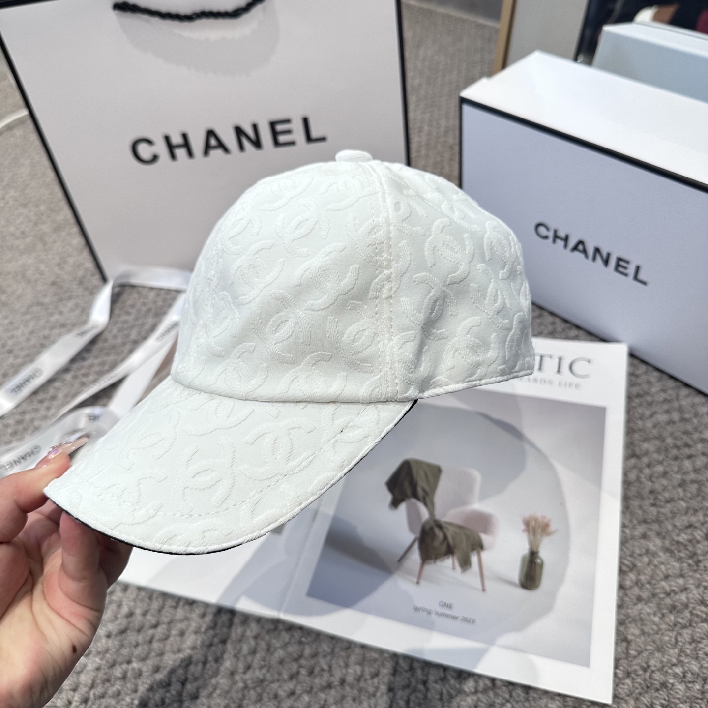 【CHANEL香奈儿】新款高级感唯美纹路小香风鸭舌帽 ，遮阳又超好搭配，出街单品 高货版本原单品质👄