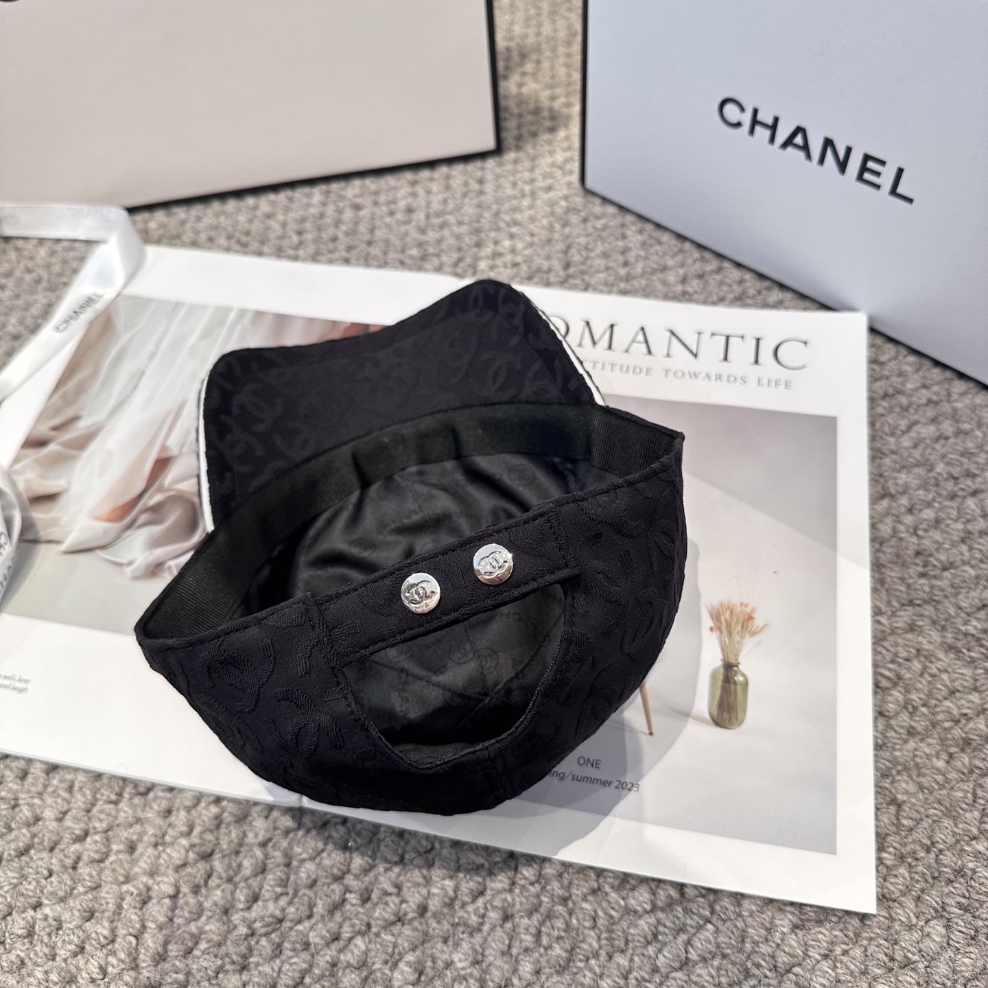 【CHANEL香奈儿】新款高级感唯美纹路小香风鸭舌帽 ，遮阳又超好搭配，出街单品 高货版本原单品质👄