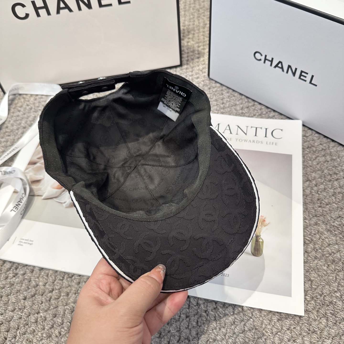 【CHANEL香奈儿】新款高级感唯美纹路小香风鸭舌帽 ，遮阳又超好搭配，出街单品 高货版本原单品质👄