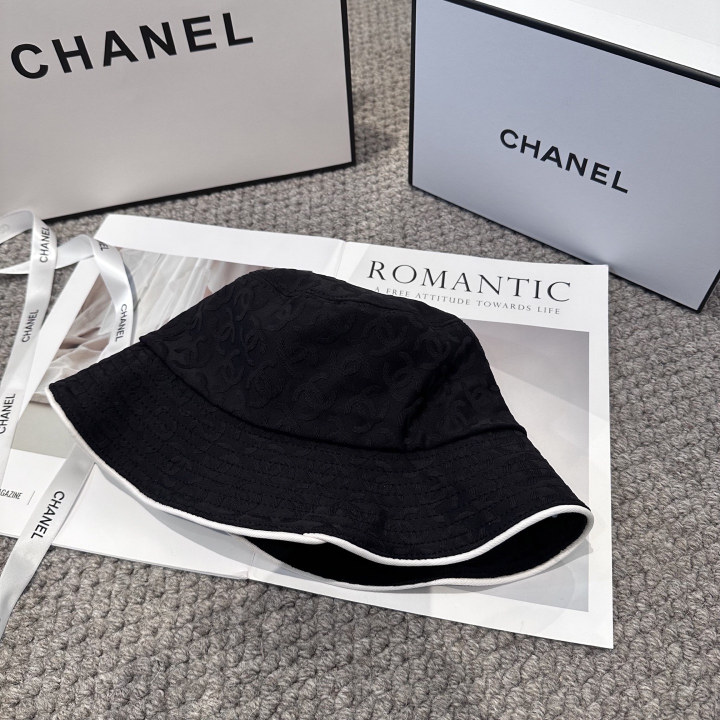 【CHANEL香奈儿】新款高级感唯美小香风渔夫帽，遮阳又超好搭配，出街单品 高货版本原单品质👄