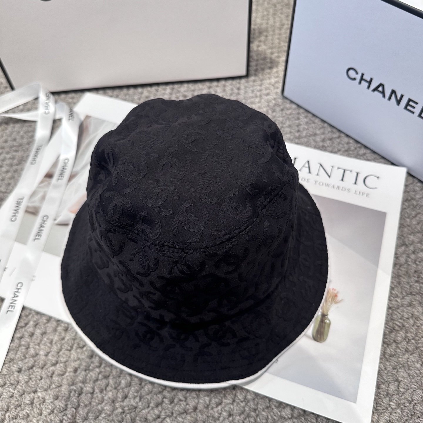 【CHANEL香奈儿】新款高级感唯美小香风渔夫帽，遮阳又超好搭配，出街单品 高货版本原单品质👄