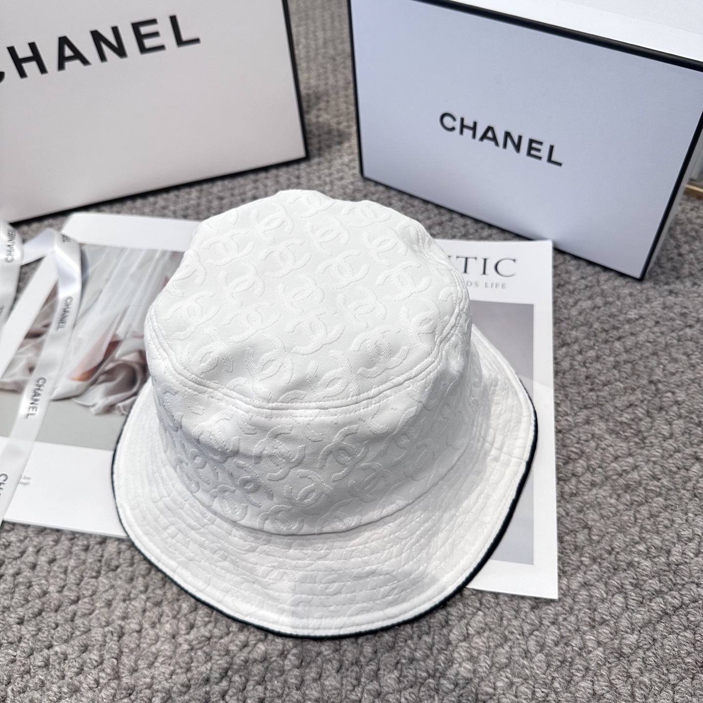 【CHANEL香奈儿】新款高级感唯美小香风渔夫帽，遮阳又超好搭配，出街单品 高货版本原单品质👄
