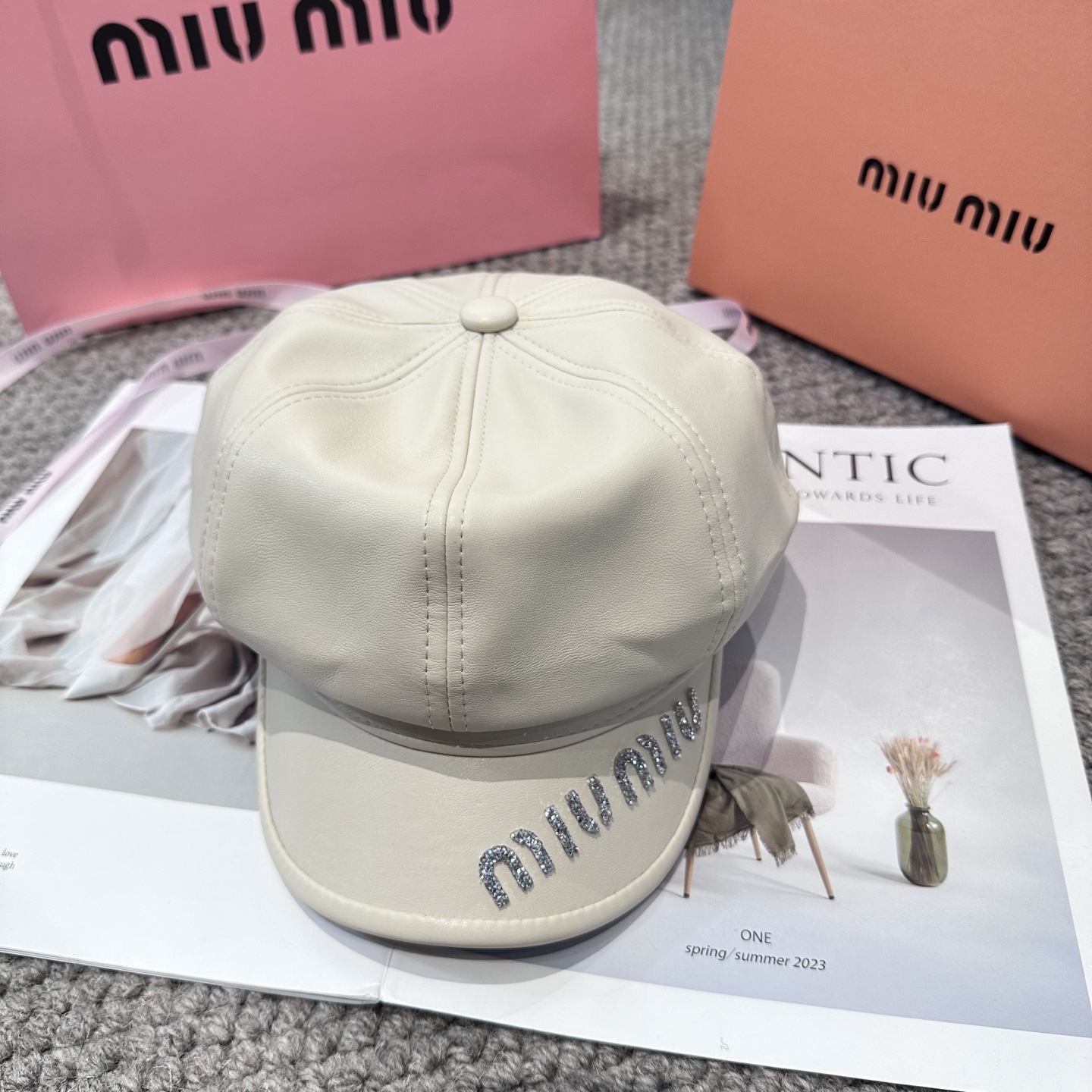  miumiu缪缪 新款贝雷帽女秋冬百搭辣妹个性显脸小 不挑人的帽型 