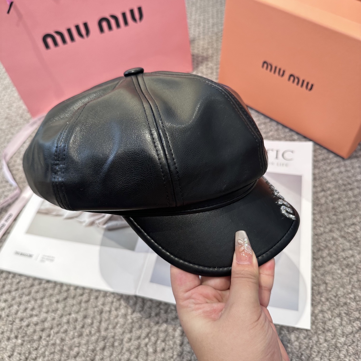  miumiu缪缪  新款贝雷帽女秋冬百搭辣妹个性显脸小 不挑人的帽型 