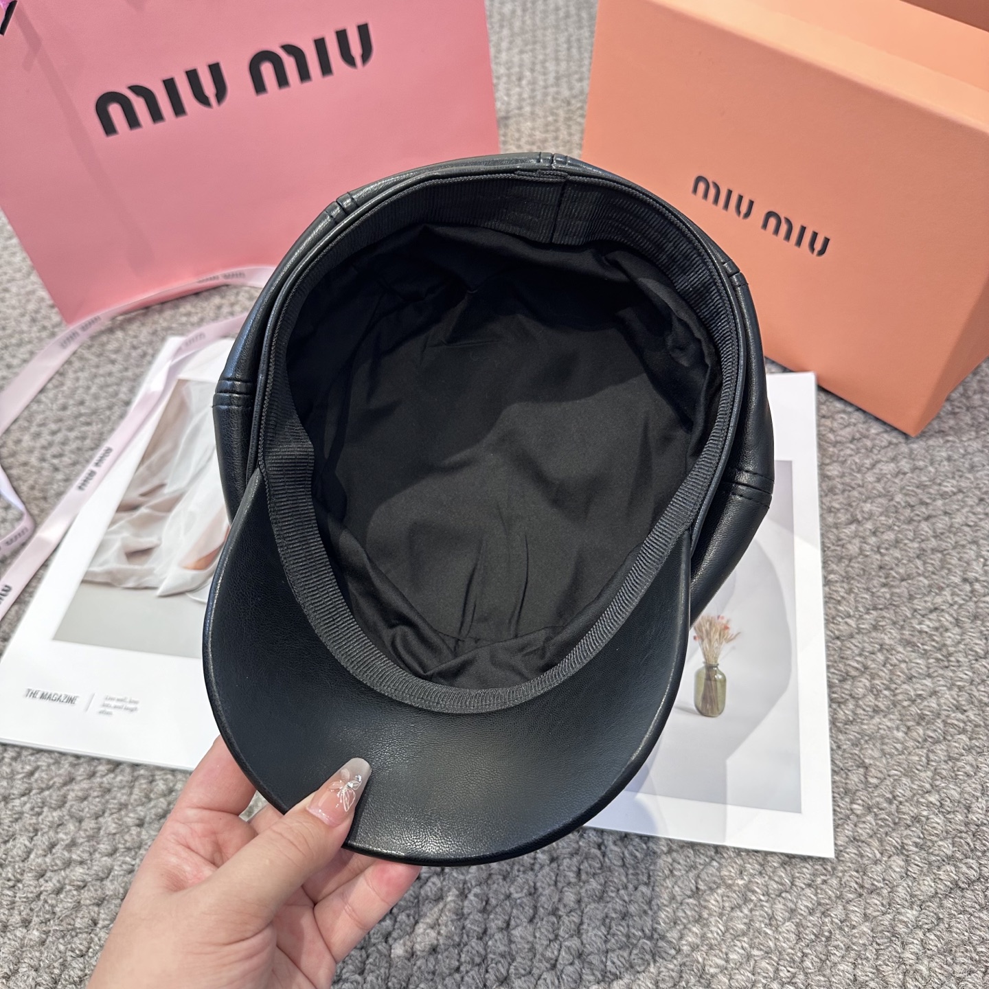  miumiu缪缪  新款贝雷帽女秋冬百搭辣妹个性显脸小 不挑人的帽型 