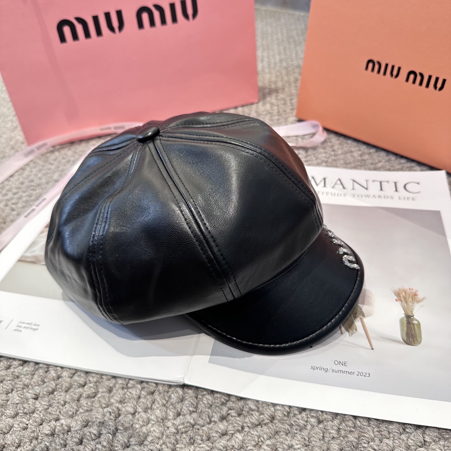  miumiu缪缪  新款贝雷帽女秋冬百搭辣妹个性显脸小 不挑人的帽型 