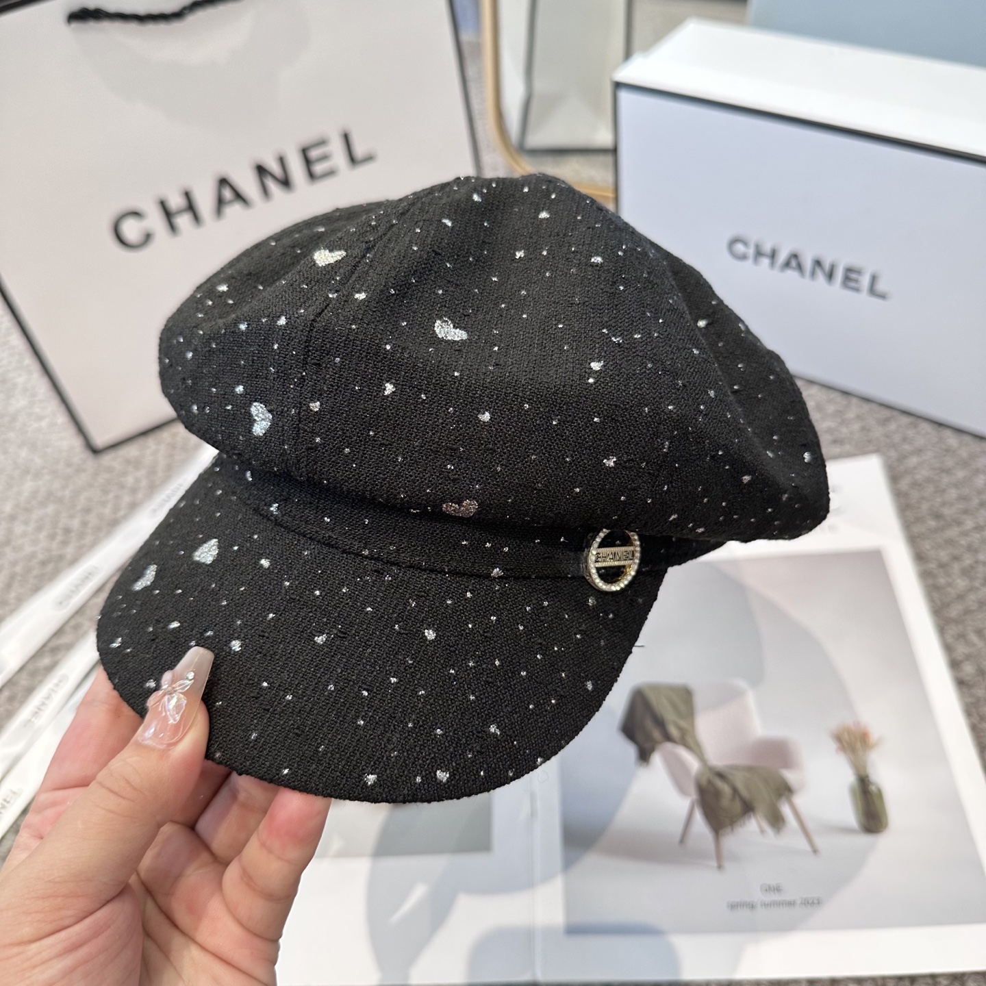  CHANEL 香奈儿 新款八角帽 ，高版本原单品质 简约经典logo，质感超级赞👍，精致大牌范，女神必