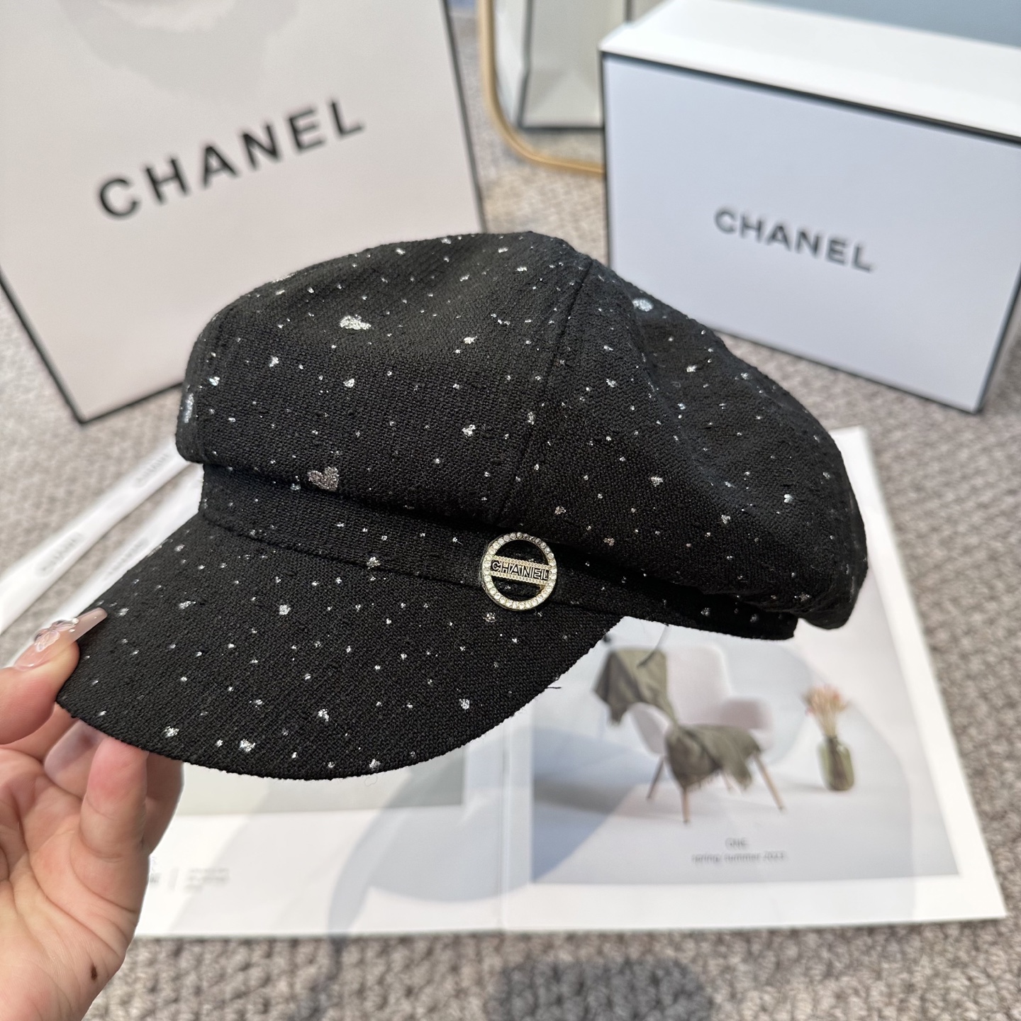  CHANEL 香奈儿 新款八角帽 ，高版本原单品质 简约经典logo，质感超级赞👍，精致大牌范，女神必