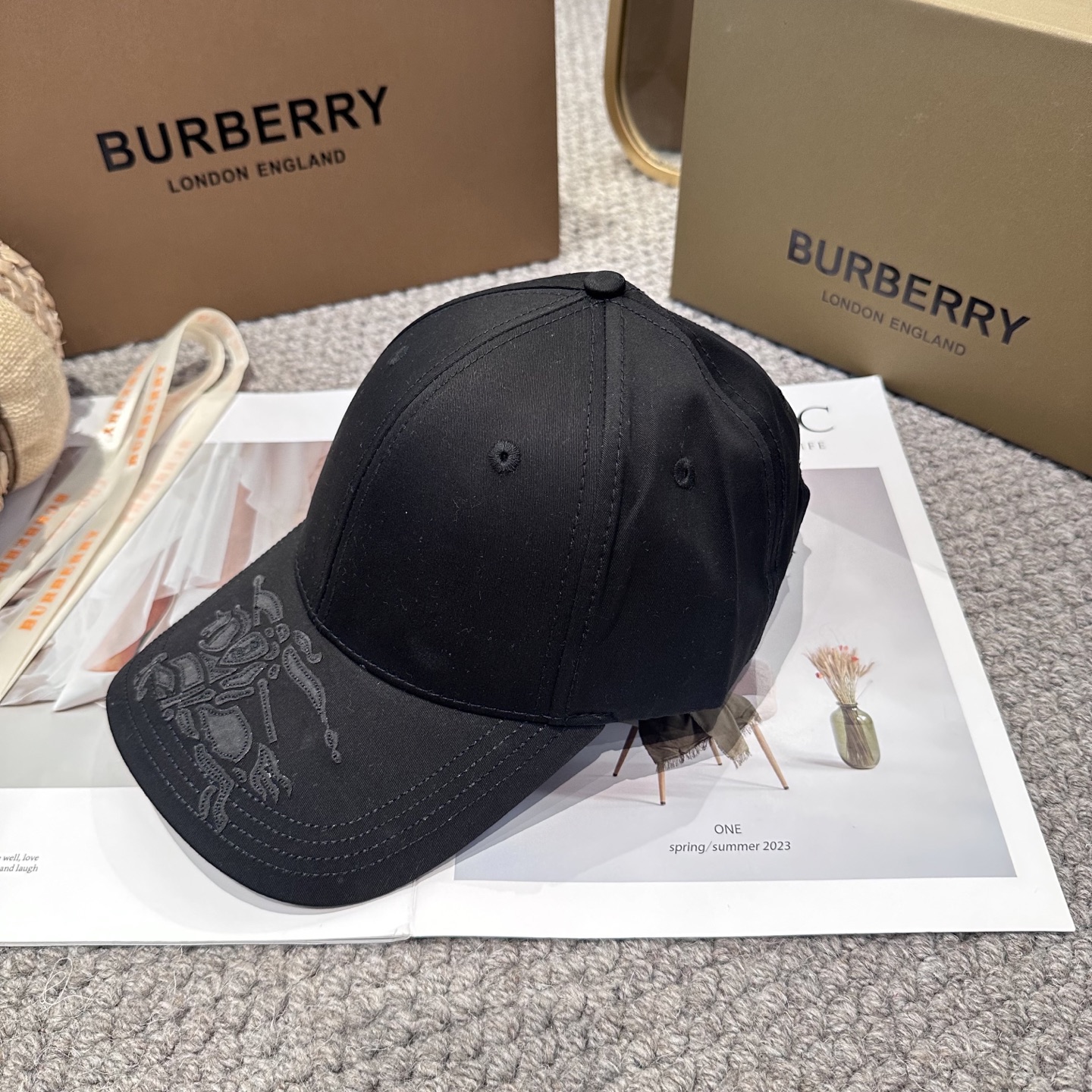  Burberry（巴宝莉）原单战马棒球帽  专柜热卖款 完美版型，原厂品质，男女款通用
