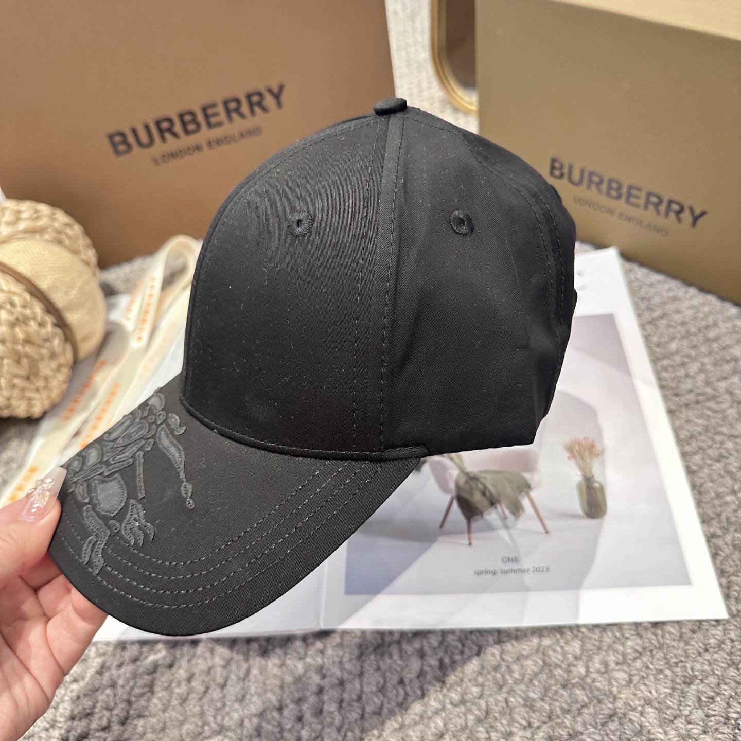  Burberry（巴宝莉）原单战马棒球帽  专柜热卖款 完美版型，原厂品质，男女款通用