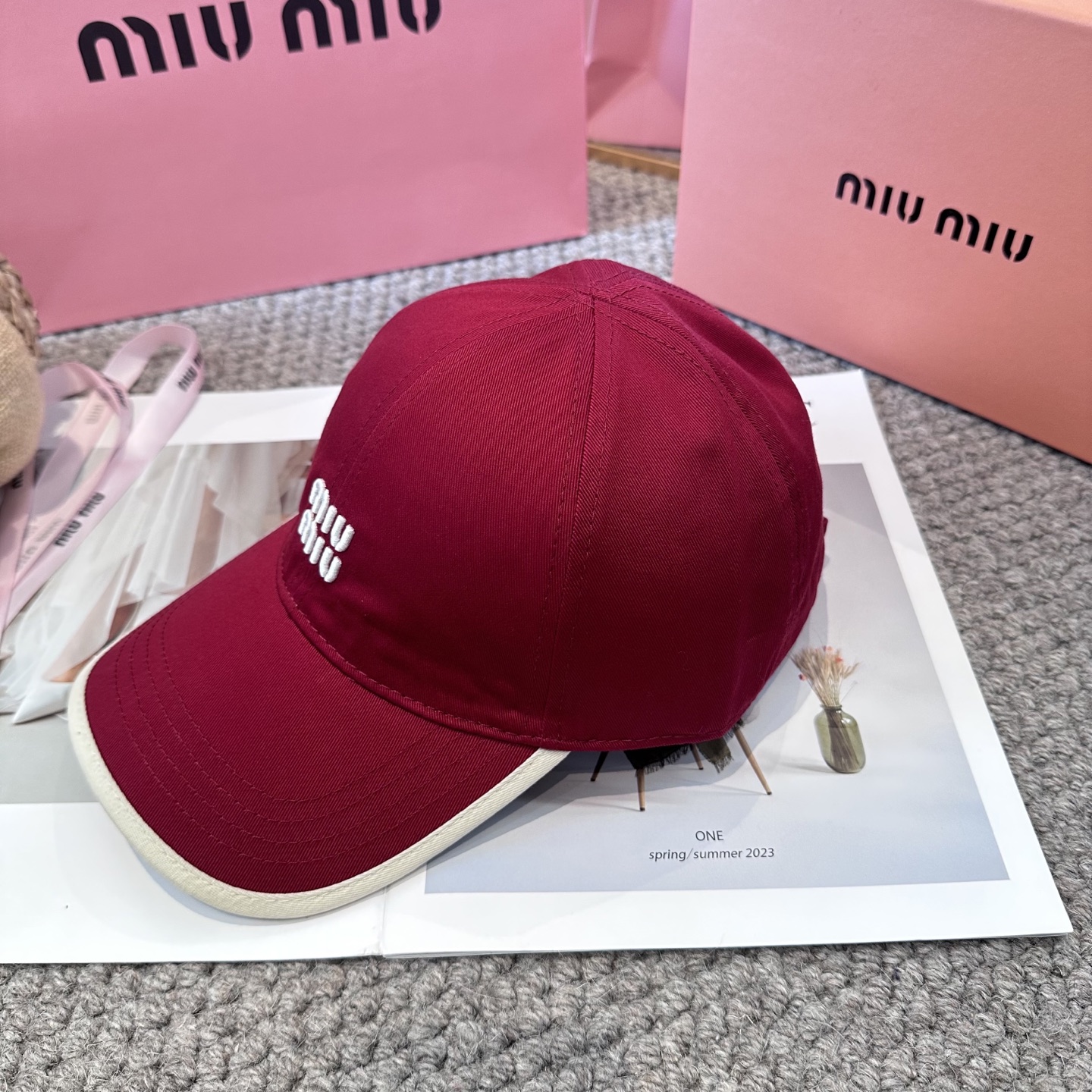   谬谬miumiu 原单 新款棒球帽，正品开模订制，原版做工细致质量超赞！6色