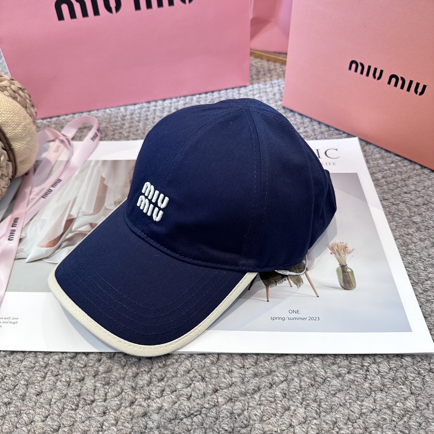   谬谬miumiu 原单 新款棒球帽，正品开模订制，原版做工细致质量超赞！6色