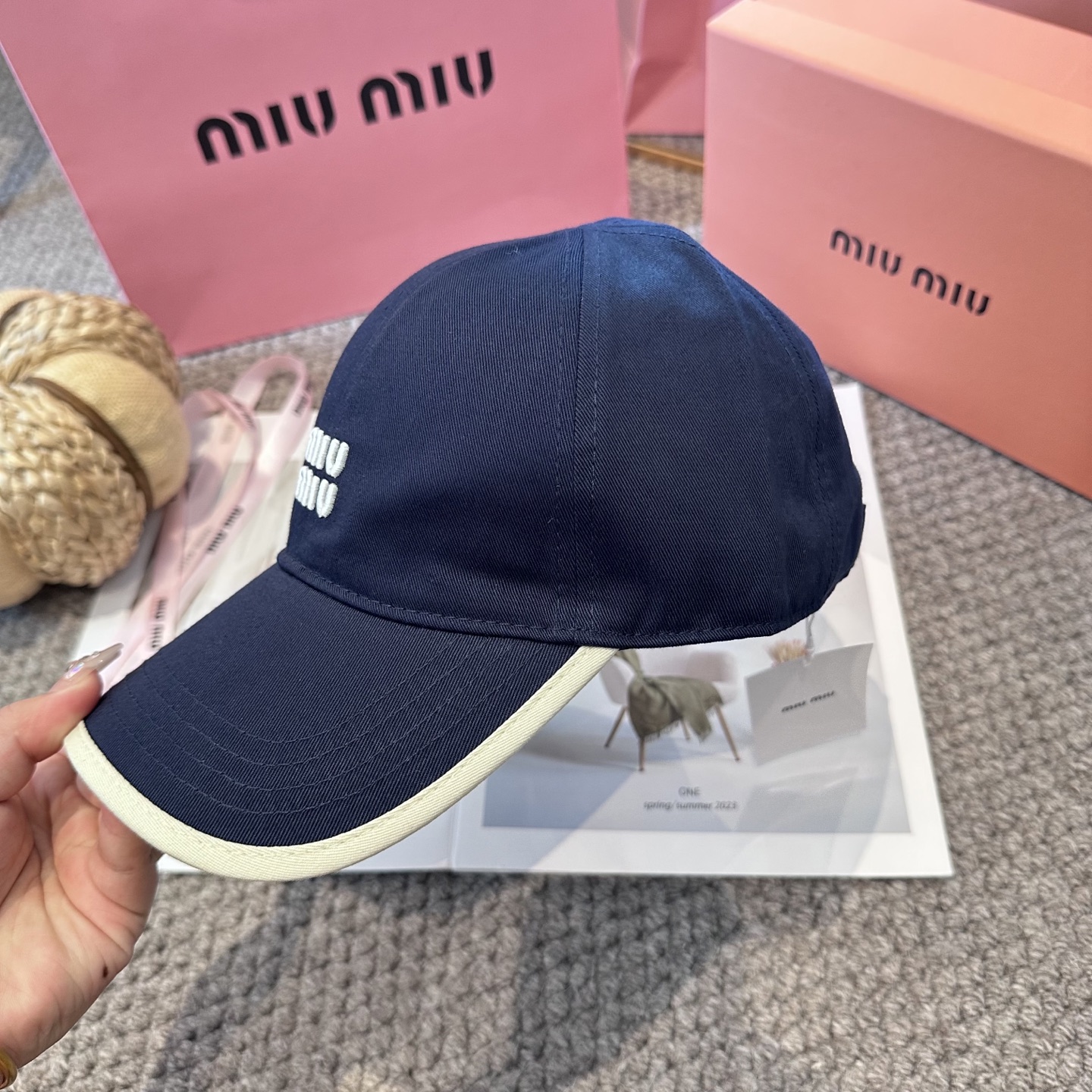  谬谬miumiu 原单 新款棒球帽，正品开模订制，原版做工细致质量超赞！6色