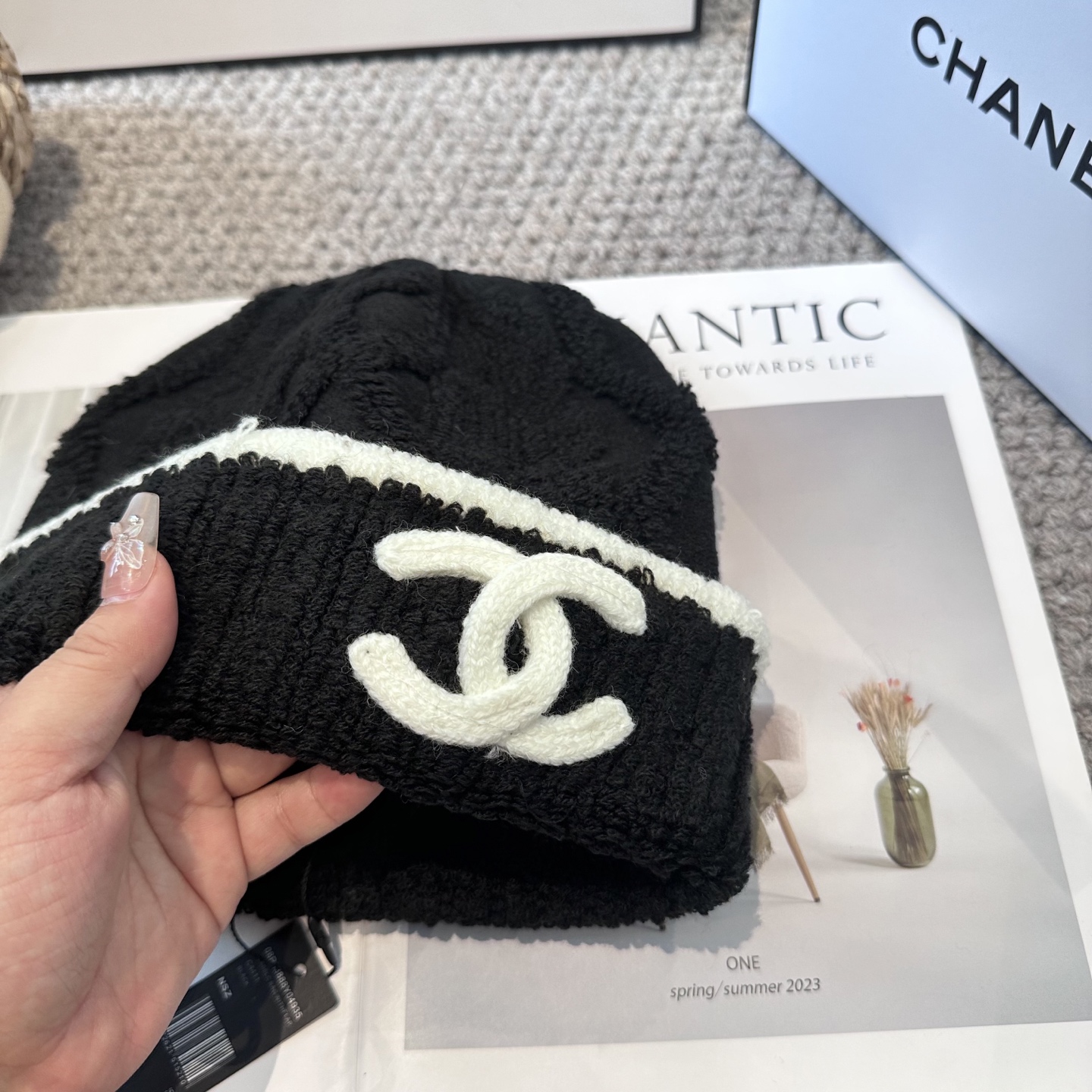  Chanel官网品质香奈儿秋冬网红时尚博主推荐款毛线帽，小红书爆款，手感超柔软舒适的针织线帽，弹性极佳