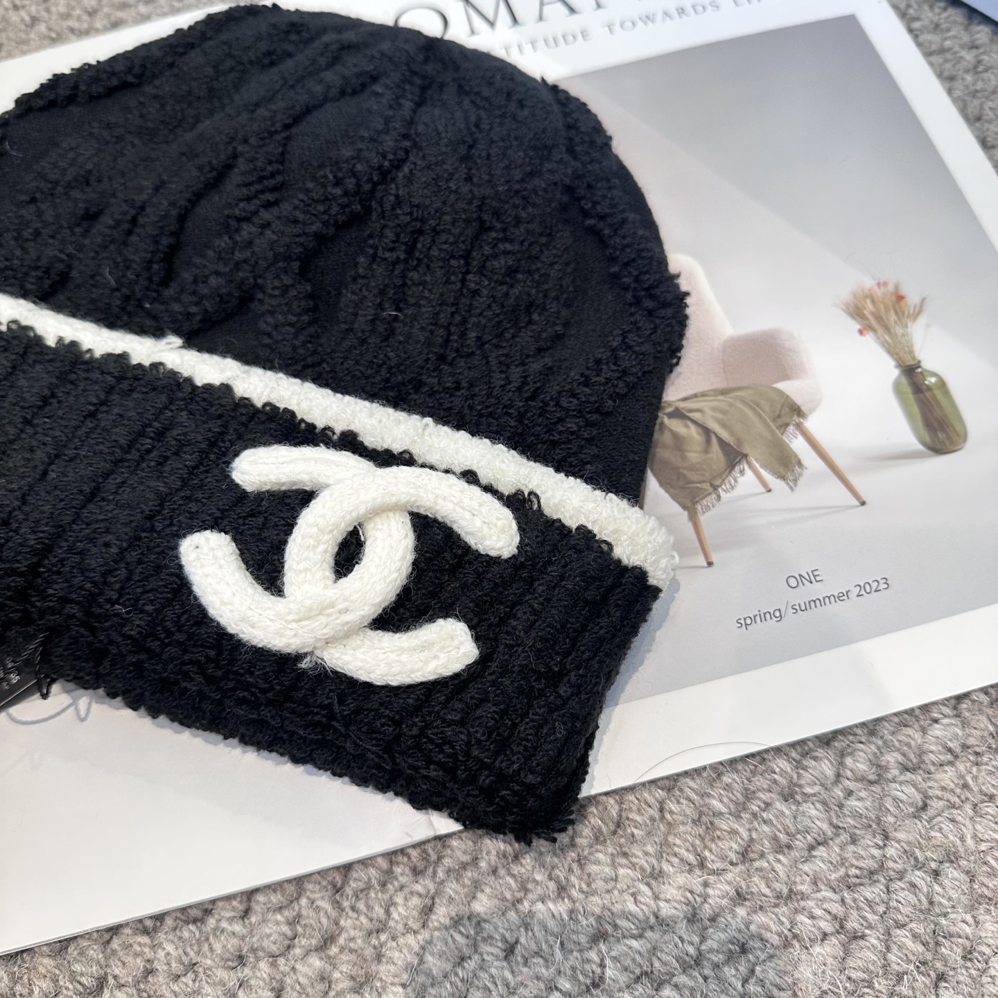  Chanel官网品质香奈儿秋冬网红时尚博主推荐款毛线帽，小红书爆款，手感超柔软舒适的针织线帽，弹性极佳