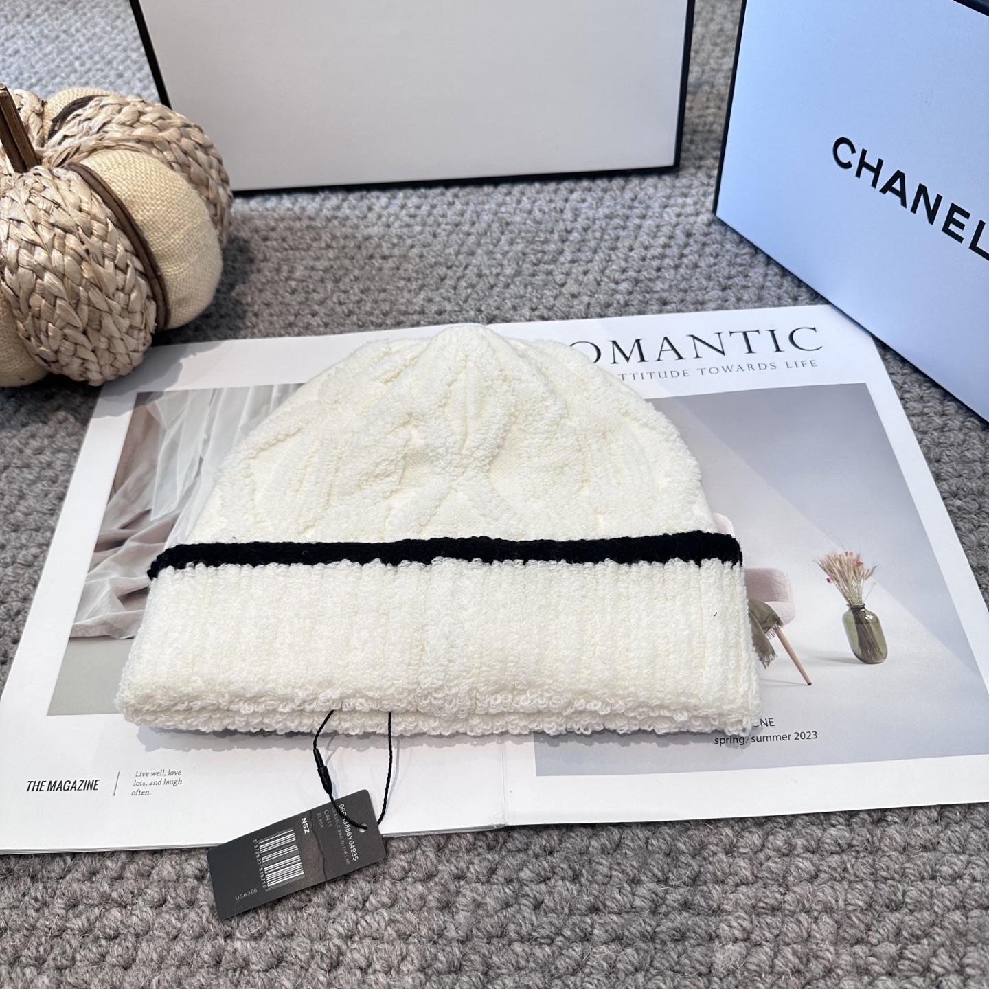  Chanel官网品质香奈儿秋冬网红时尚博主推荐款毛线帽，小红书爆款，手感超柔软舒适的针织线帽，弹性极佳