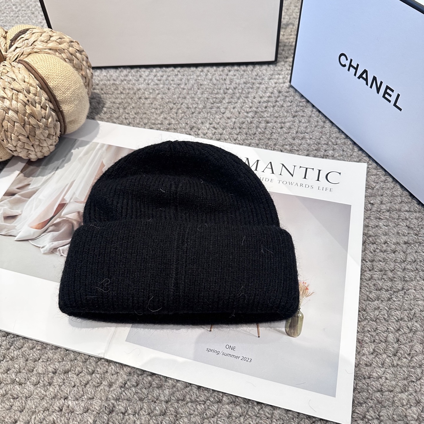  Chanel官网品质香奈儿秋冬网红时尚博主推荐款毛线帽，小红书爆款，手感超柔软舒适的针织线帽，弹性极佳