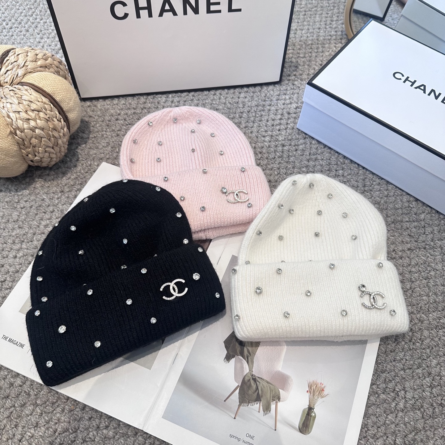  Chanel官网品质香奈儿秋冬网红时尚博主推荐款毛线帽，小红书爆款，手感超柔软舒适的针织线帽，弹性极佳