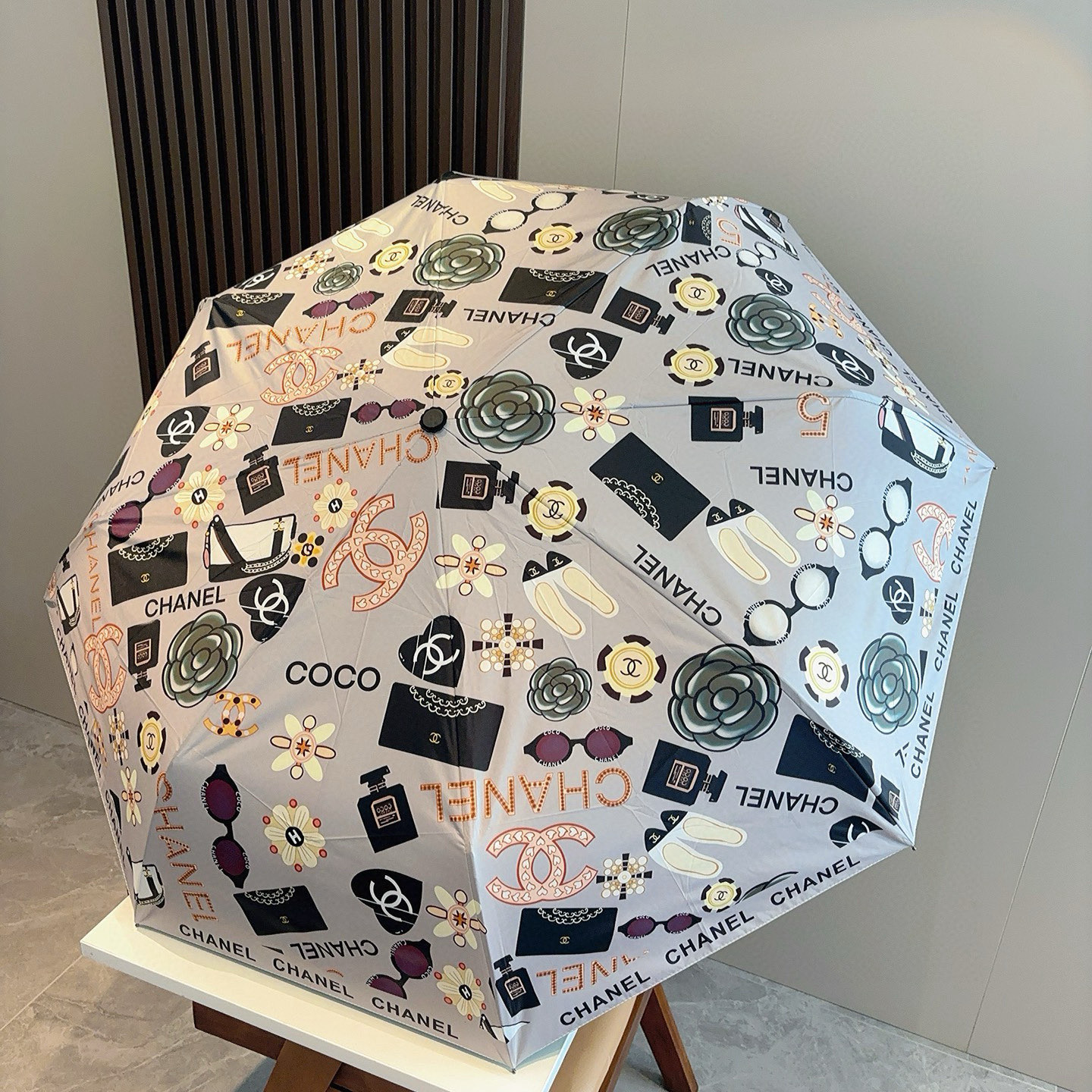  CHANEL香奈儿 三折自动折叠晴雨伞  时尚原单代工品质 细节精致 看得见的品质 打破一成不变 色泽