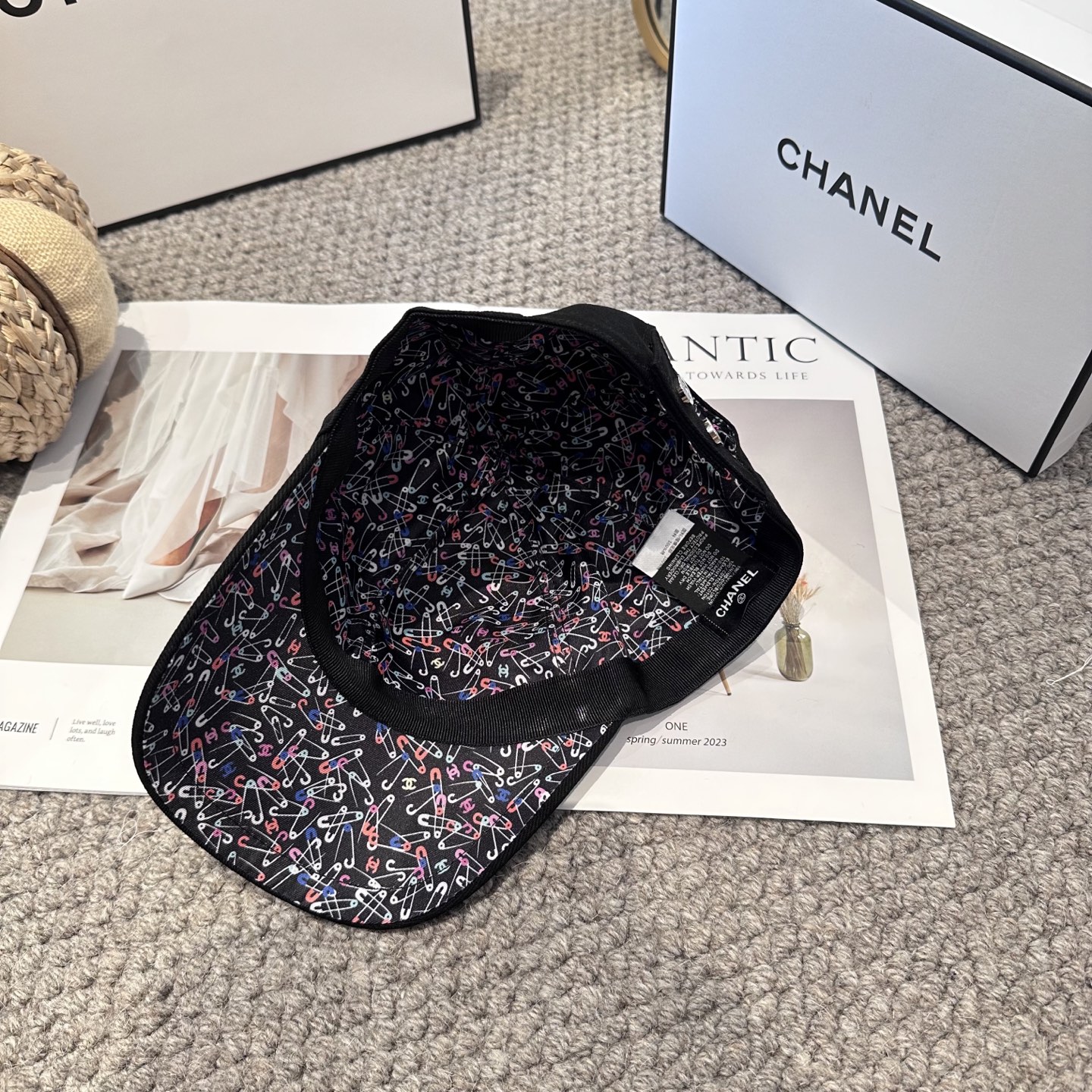 CHANEL香奈儿 新款别针内花 简约刺绣logo棒球帽，新款出货，大牌款超好搭配，赶紧入手！3色