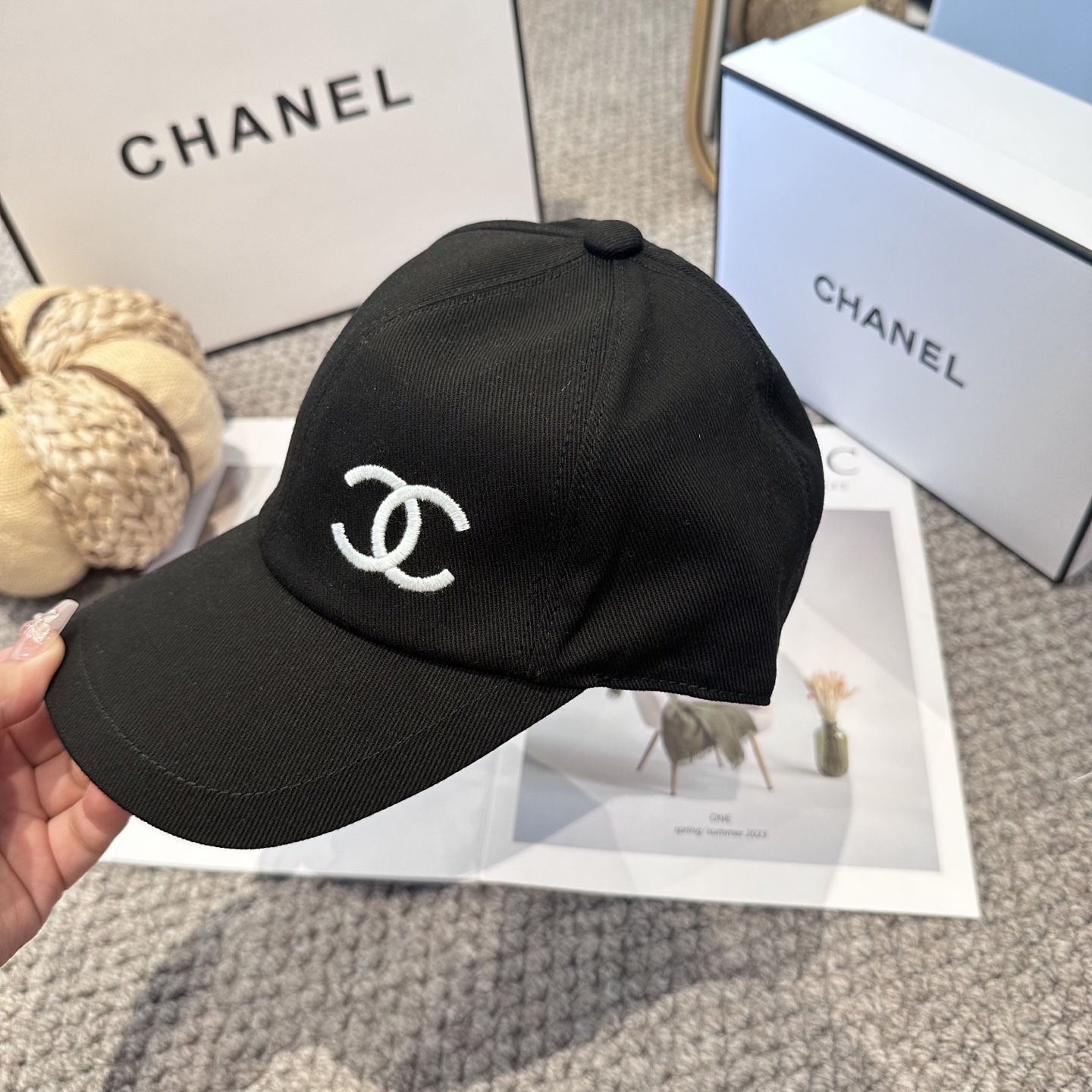 CHANEL香奈儿 新款别针内花 简约刺绣logo棒球帽，新款出货，大牌款超好搭配，赶紧入手！3色