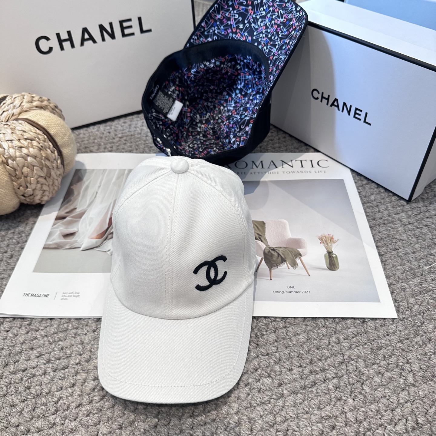 CHANEL香奈儿 新款别针内花 简约刺绣logo棒球帽，新款出货，大牌款超好搭配，赶紧入手！3色