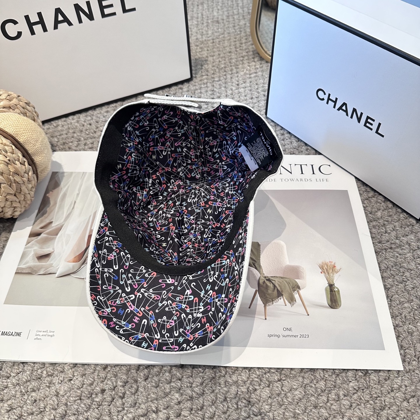 CHANEL香奈儿 新款别针内花 简约刺绣logo棒球帽，新款出货，大牌款超好搭配，赶紧入手！3色